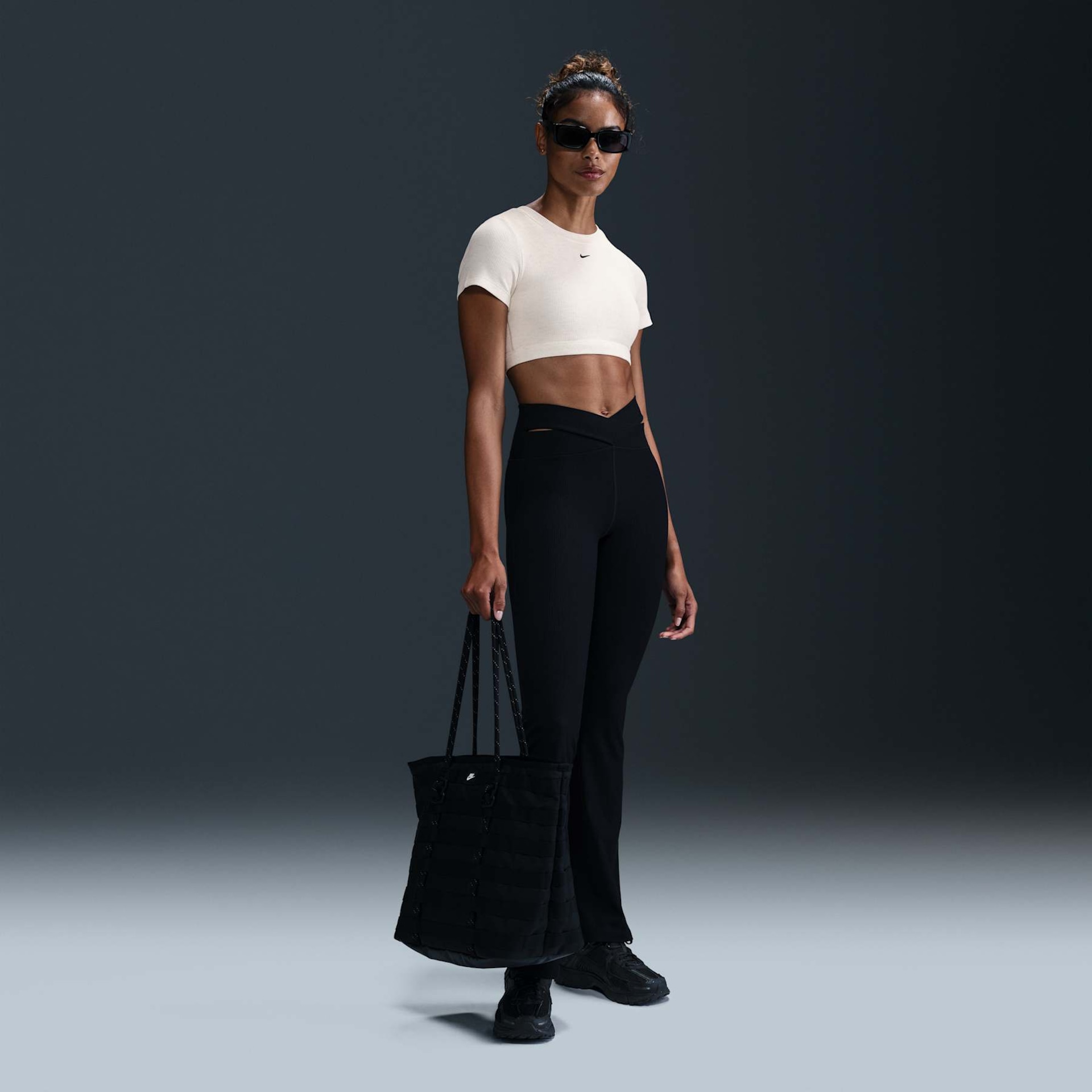 Top Nike Sportswear Classic Feminino - Foto 4