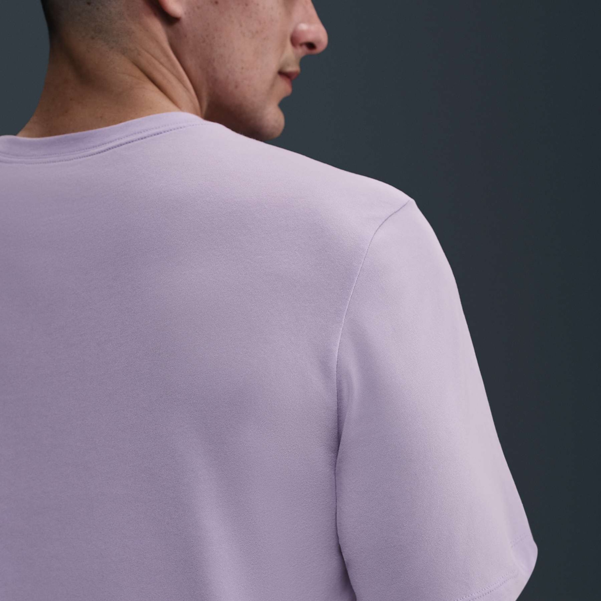 Camiseta Nike Dri-FIT Fitness Masculina - Foto 2