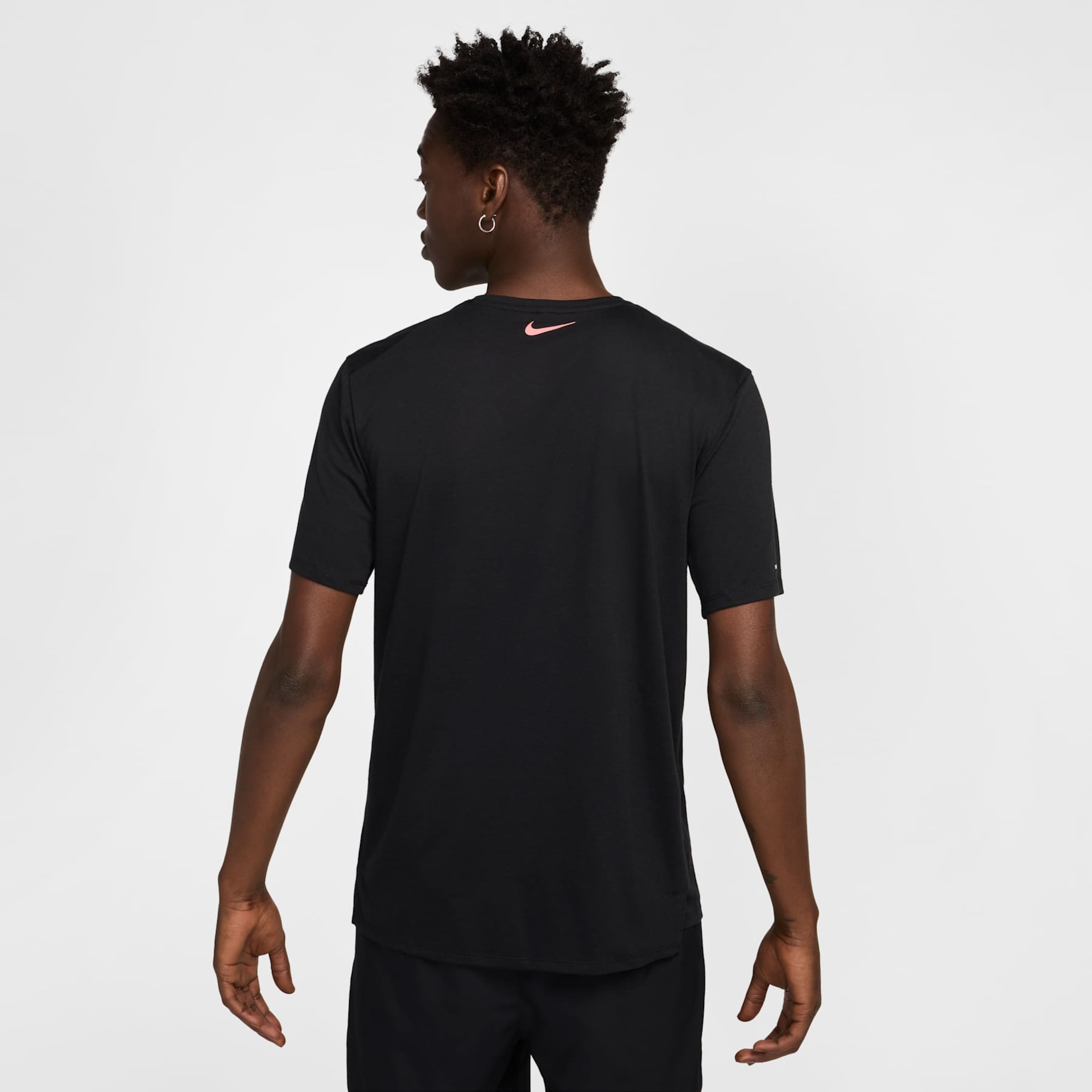 Camiseta Nike Dri-FIT Run Energy Masculina - Foto 2