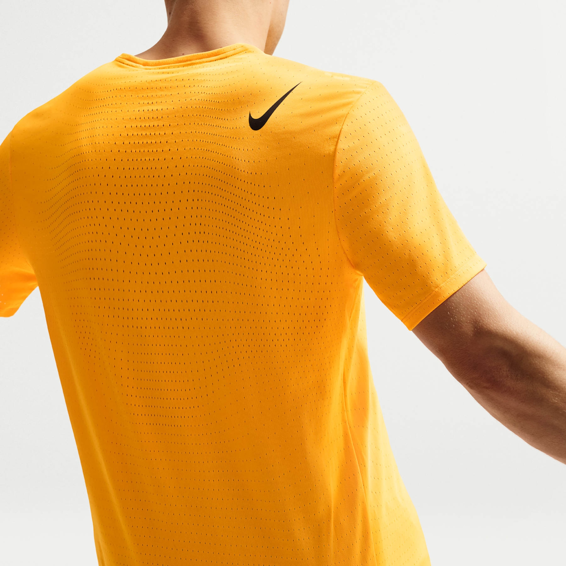 Camiseta Nike Dri-FIT ADV AeroSwift Masculina - Foto 2