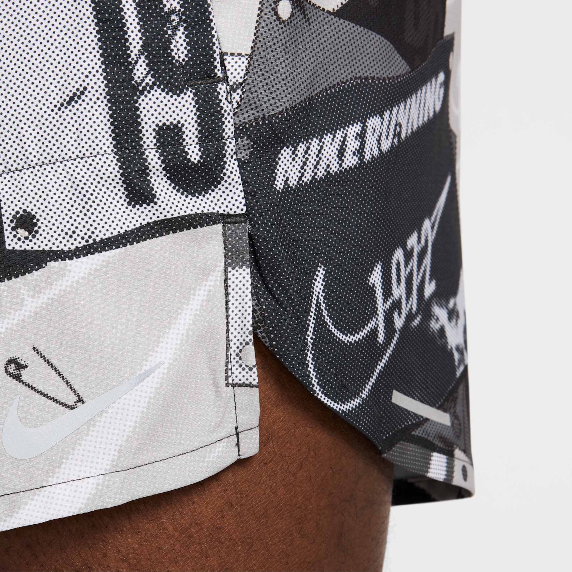 Shorts Nike Dri-FIT Energy Stride Masculino - Foto 6