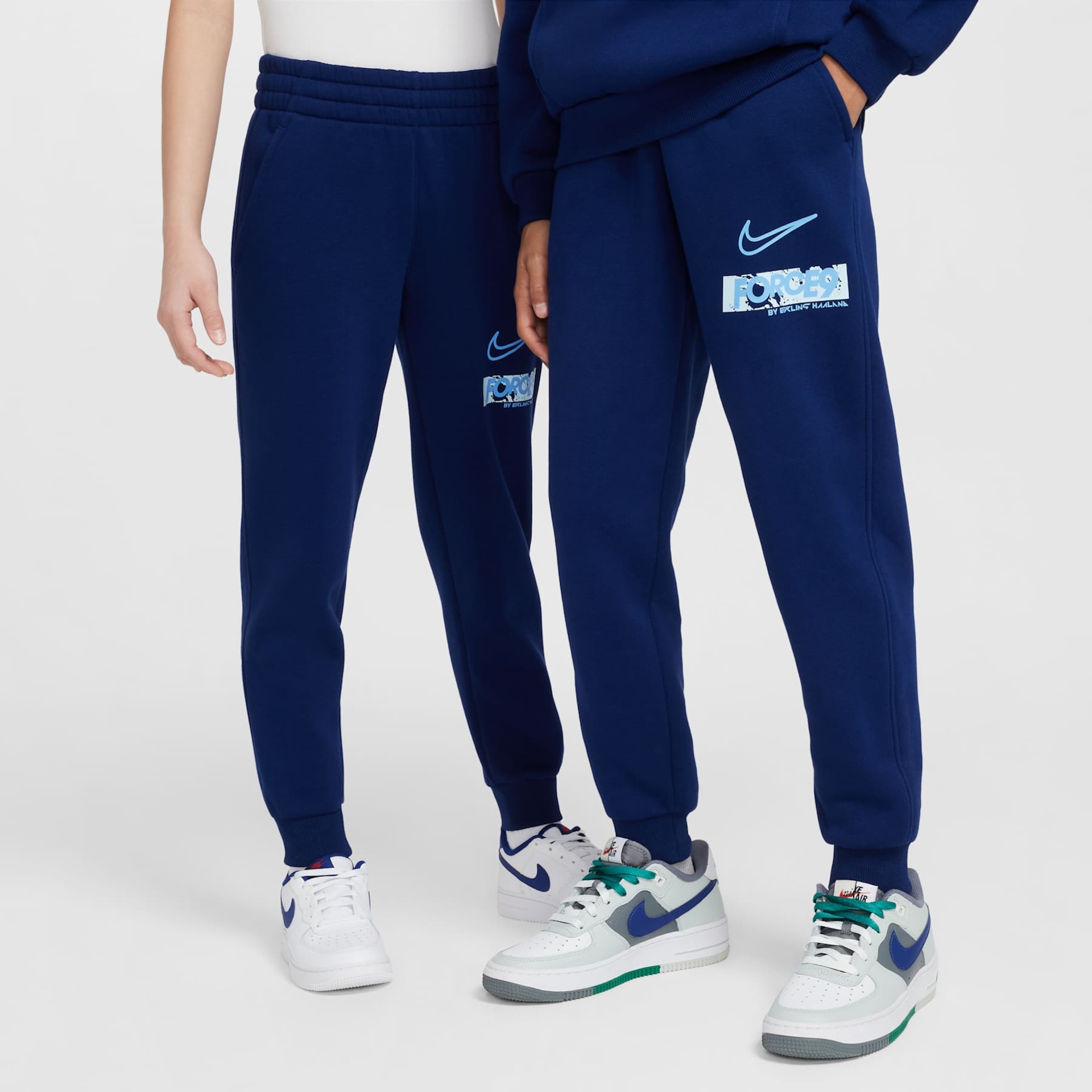 Calça Nike Club Erling Haaland Fleece Infantil - Foto 1