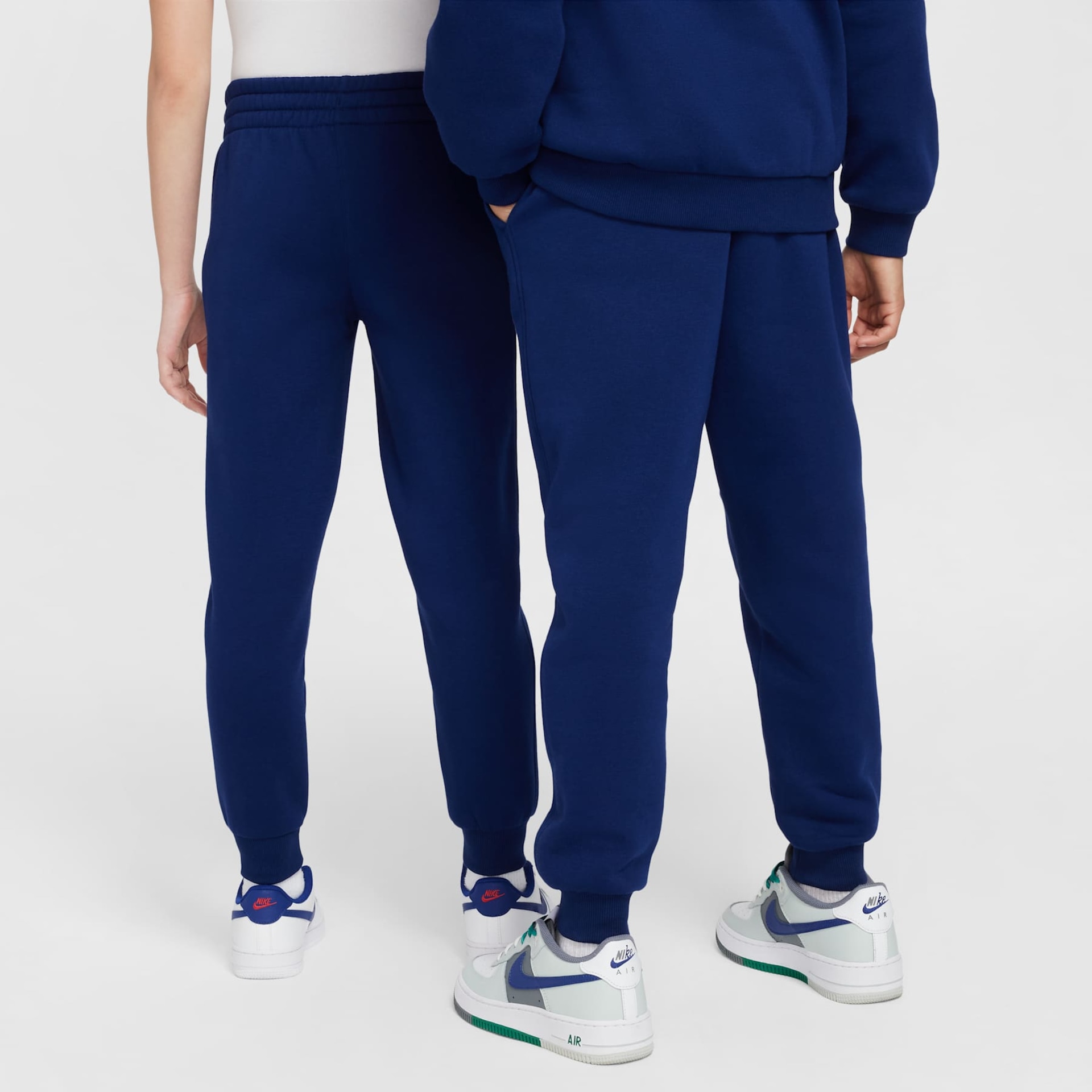 Calça Nike Club Erling Haaland Fleece Infantil - Foto 2