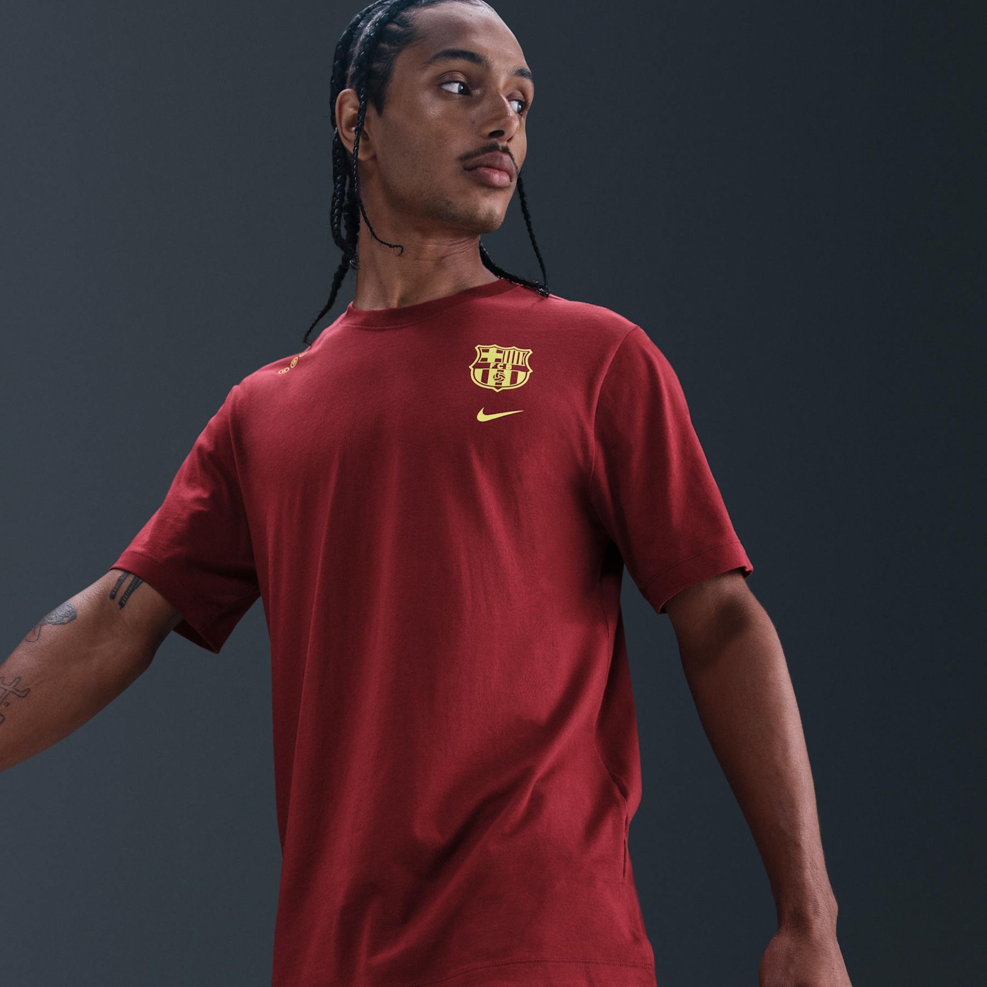 Camiseta Barcelona Nike Masculina - Foto 2