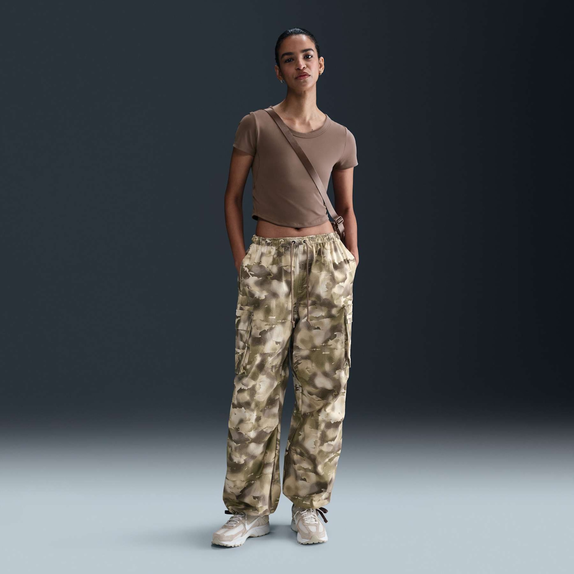 Calça Nike Sportswear Cargo Dance Feminina - Foto 1
