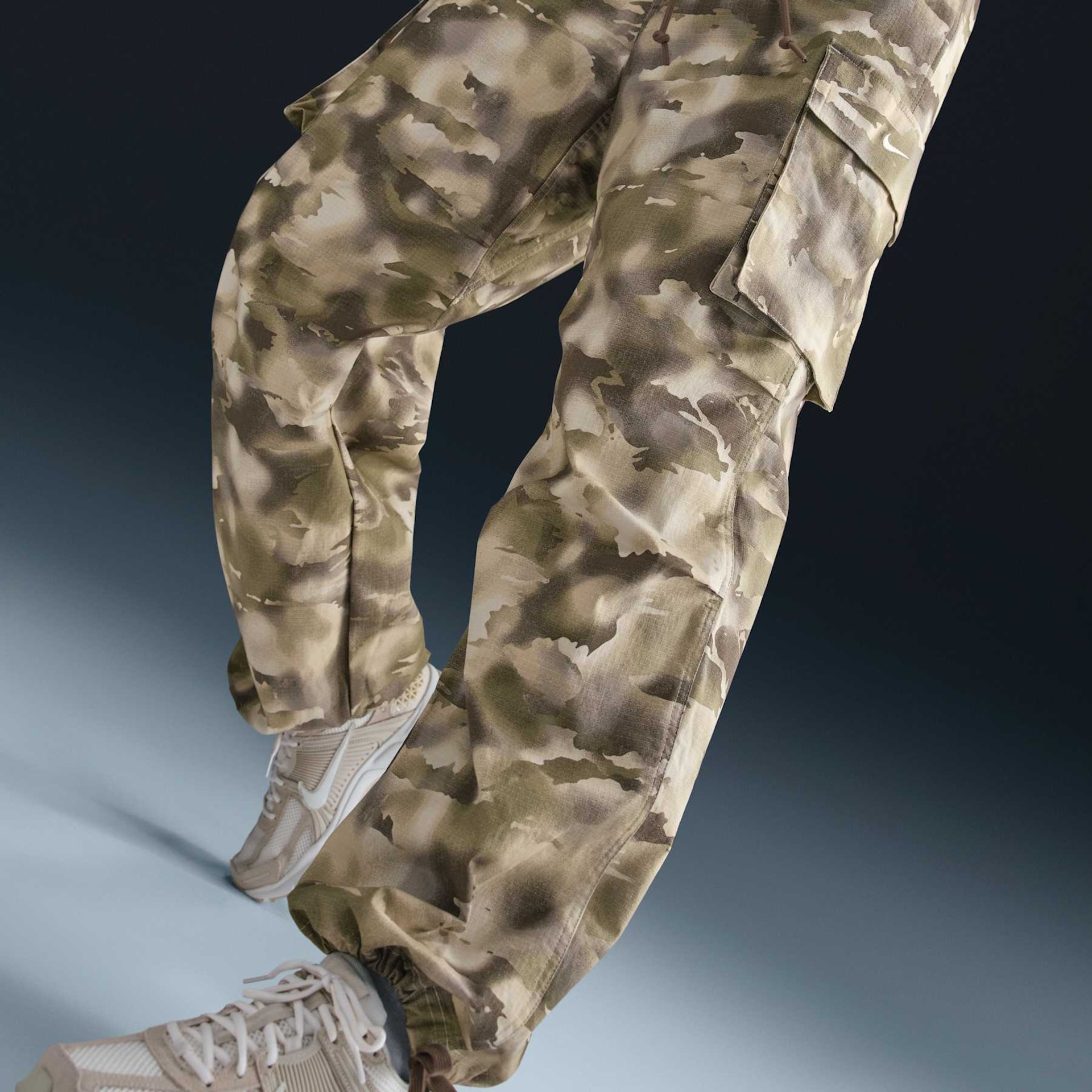 Calça Nike Sportswear Cargo Dance Feminina - Foto 2