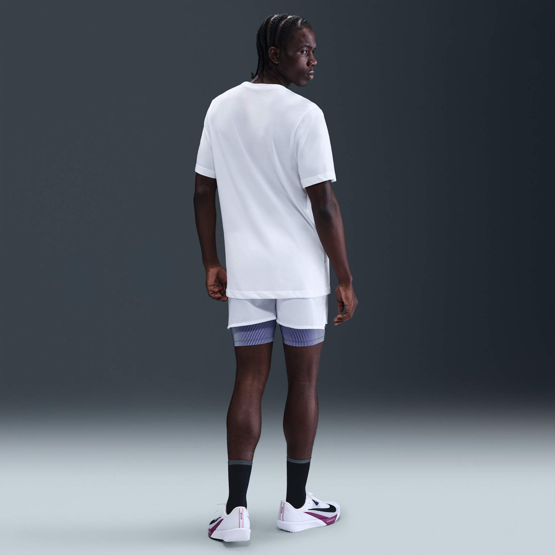 Camiseta Dri-FIT Nike Run Swoosh Masculina - Foto 5