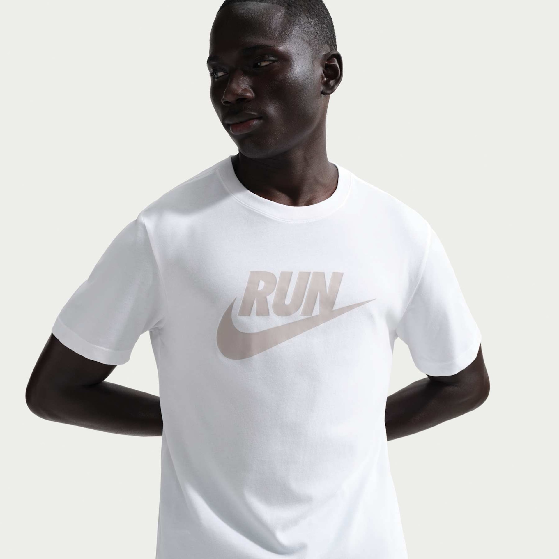 Camiseta Dri-FIT Nike Run Swoosh Masculina - Foto 1