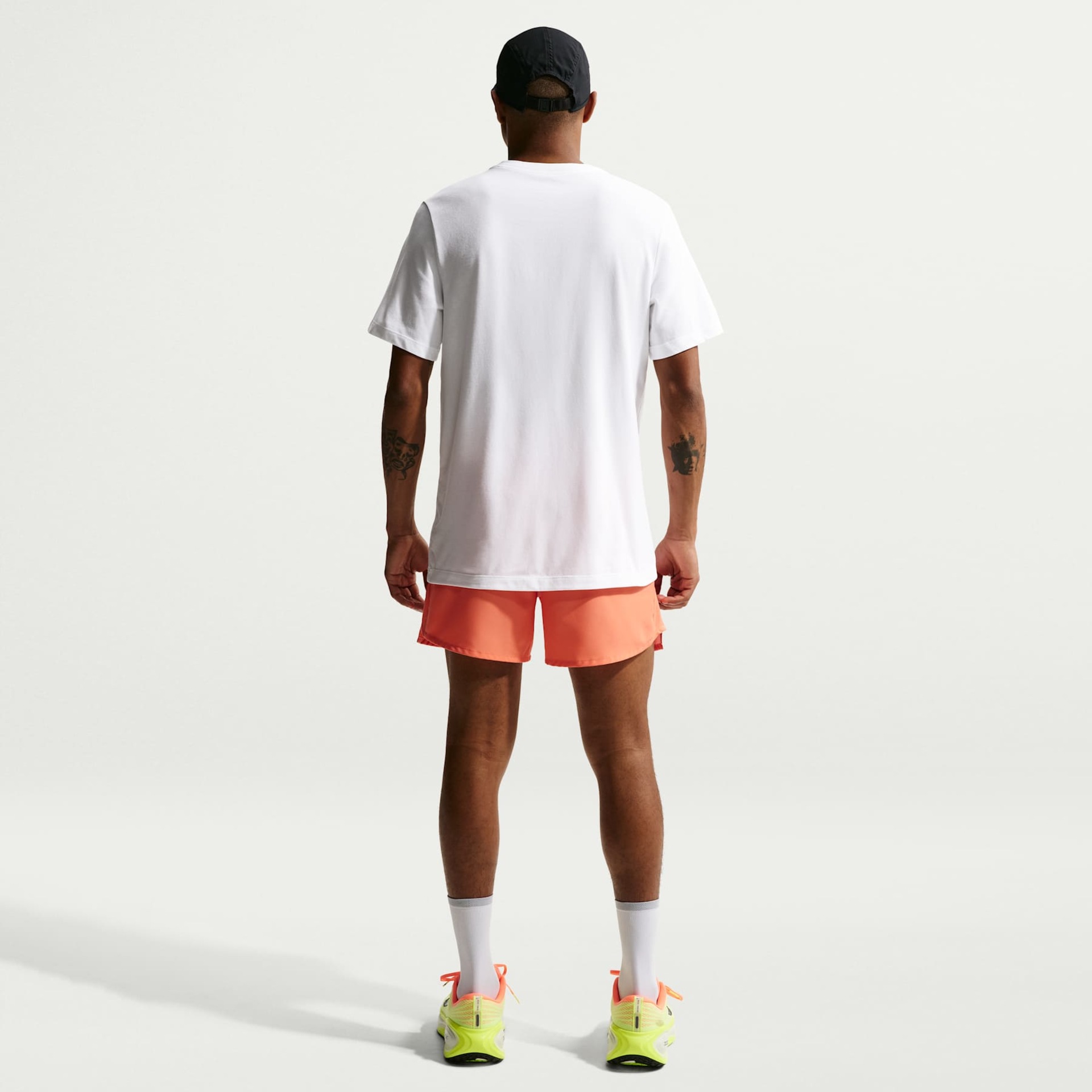 Camiseta Dri-FIT Nike Run Swoosh Masculina - Foto 5