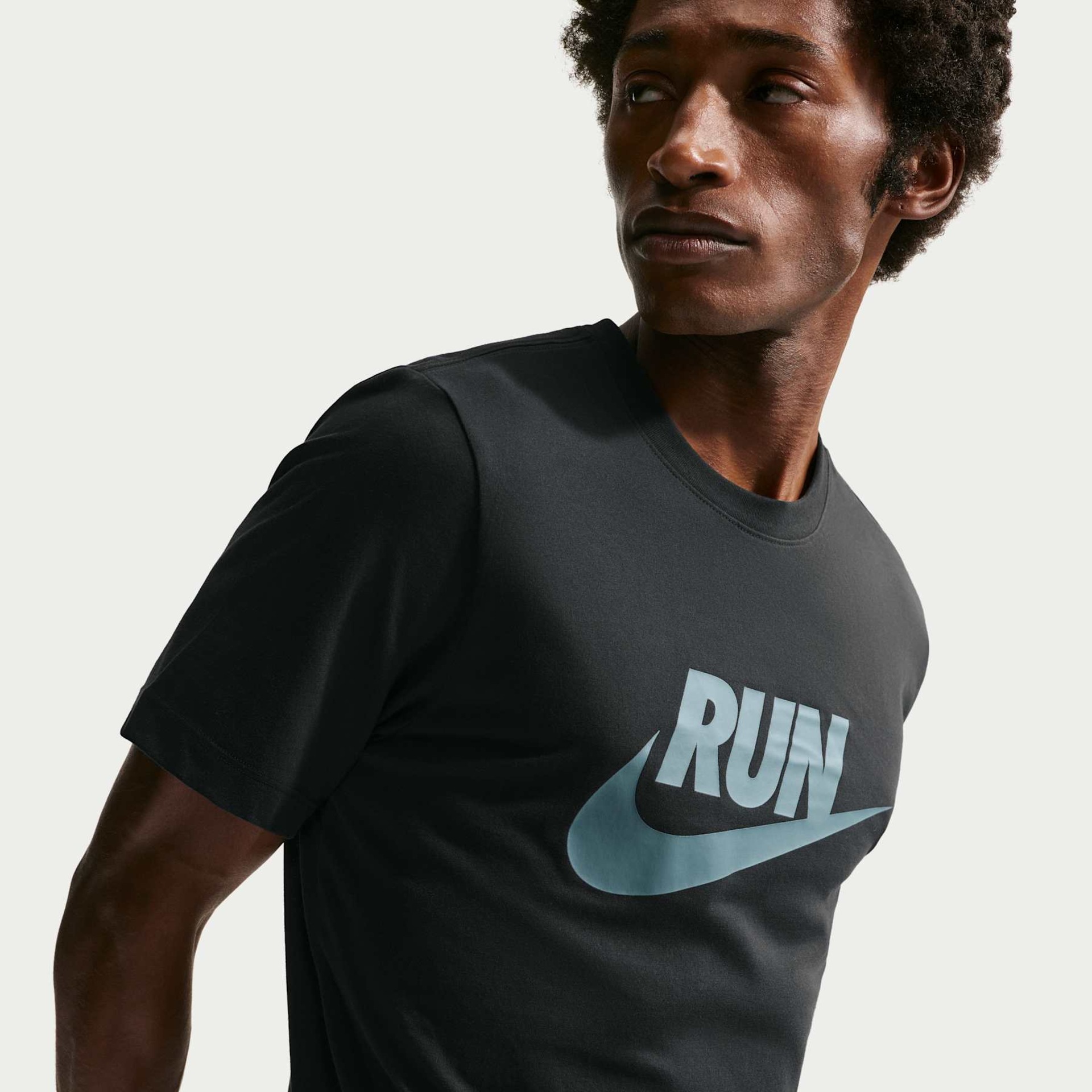 Camiseta Dri-FIT Nike Run Swoosh Masculina - Foto 3