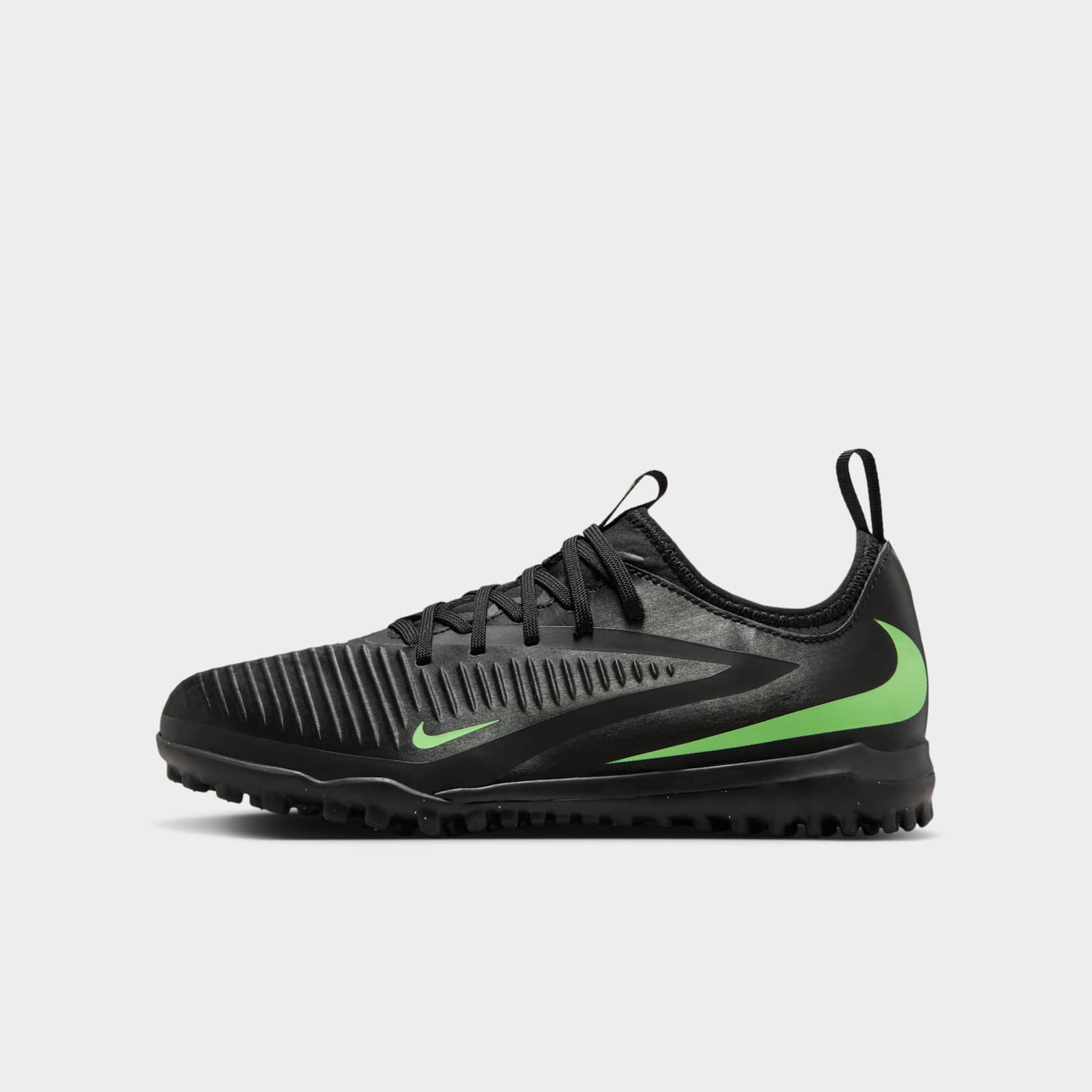 Chuteira Society Nike Phantom 6 Academy Low Infantil - Foto 1