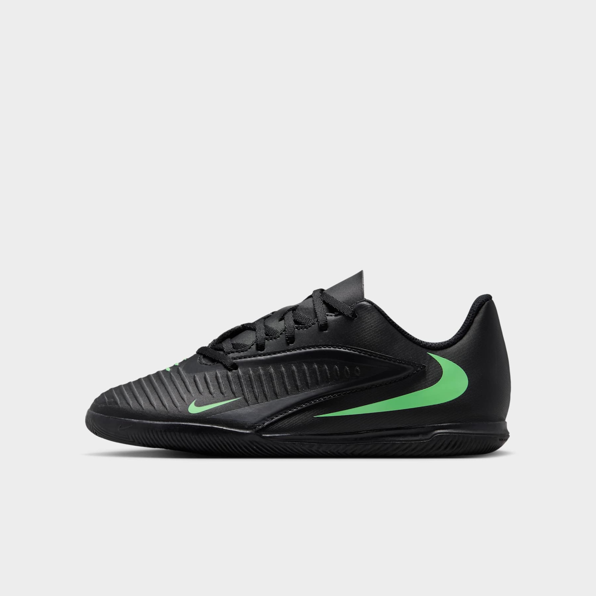 Chuteira Futsal Nike Phantom 6 Club Low Infantil - Foto 1