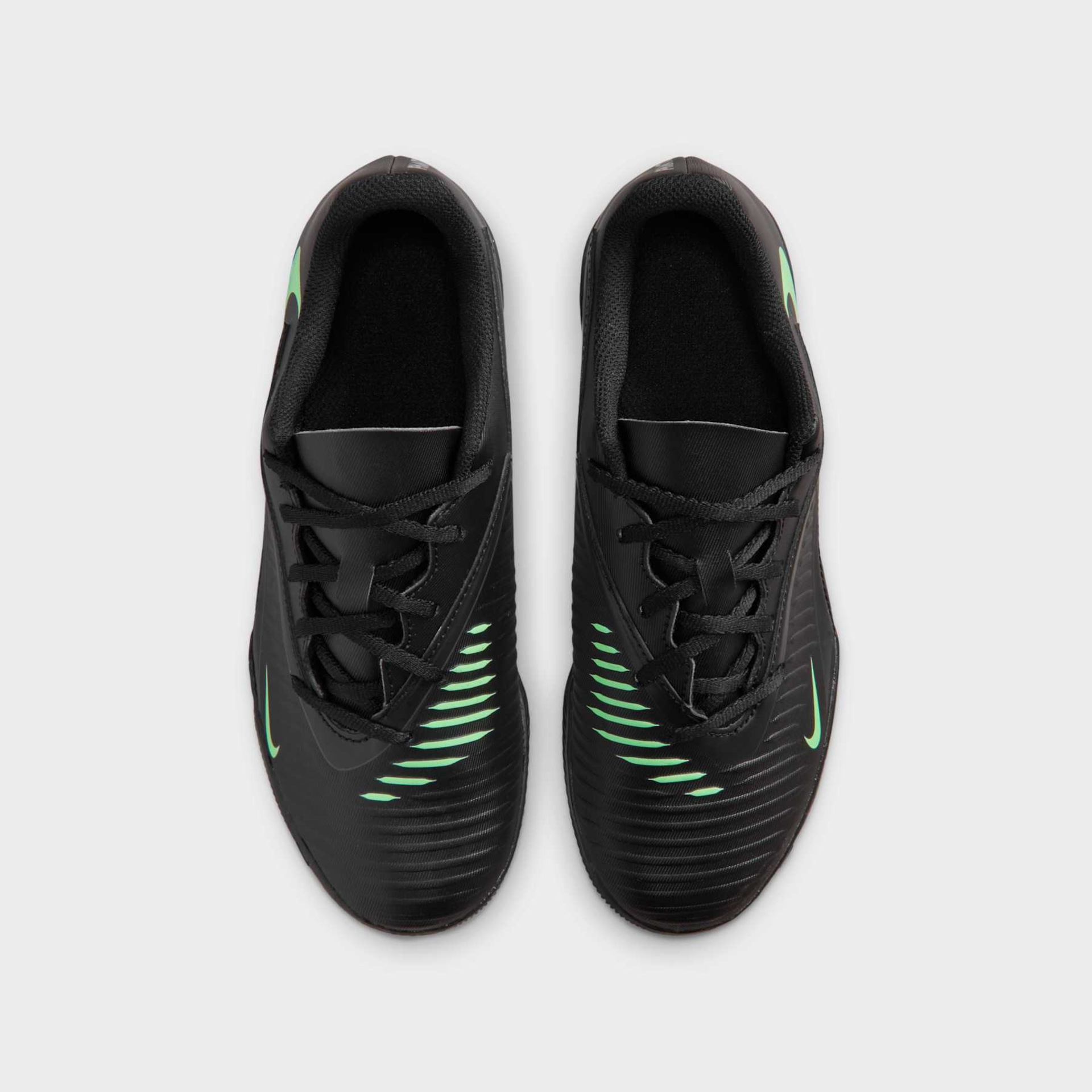 Chuteira Futsal Nike Phantom 6 Club Low Infantil - Foto 4