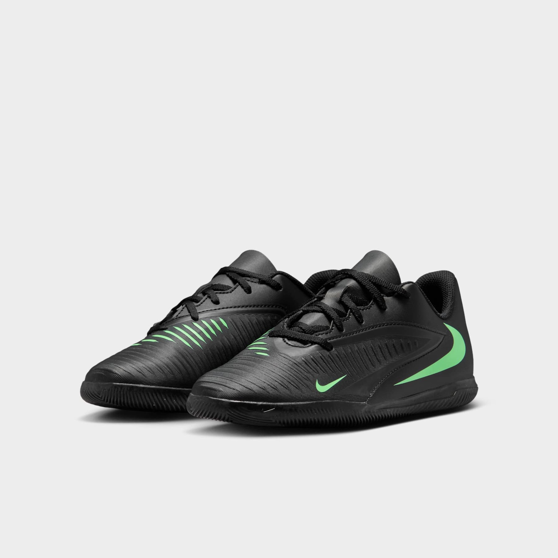 Chuteira Futsal Nike Phantom 6 Club Low Infantil - Foto 5