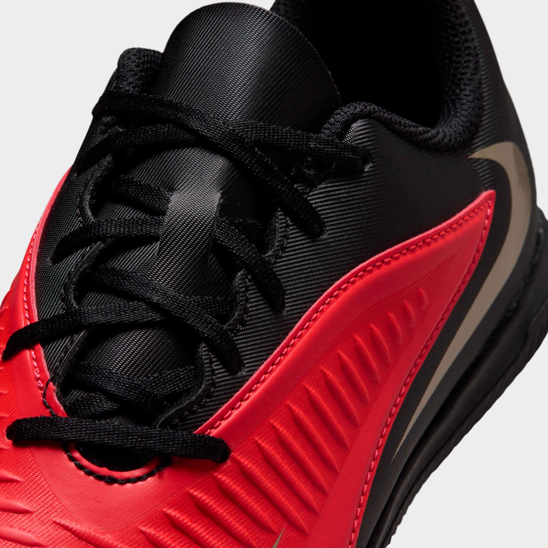 Chuteira Futsal Nike Phantom 6 Club Low Infantil - Foto 7