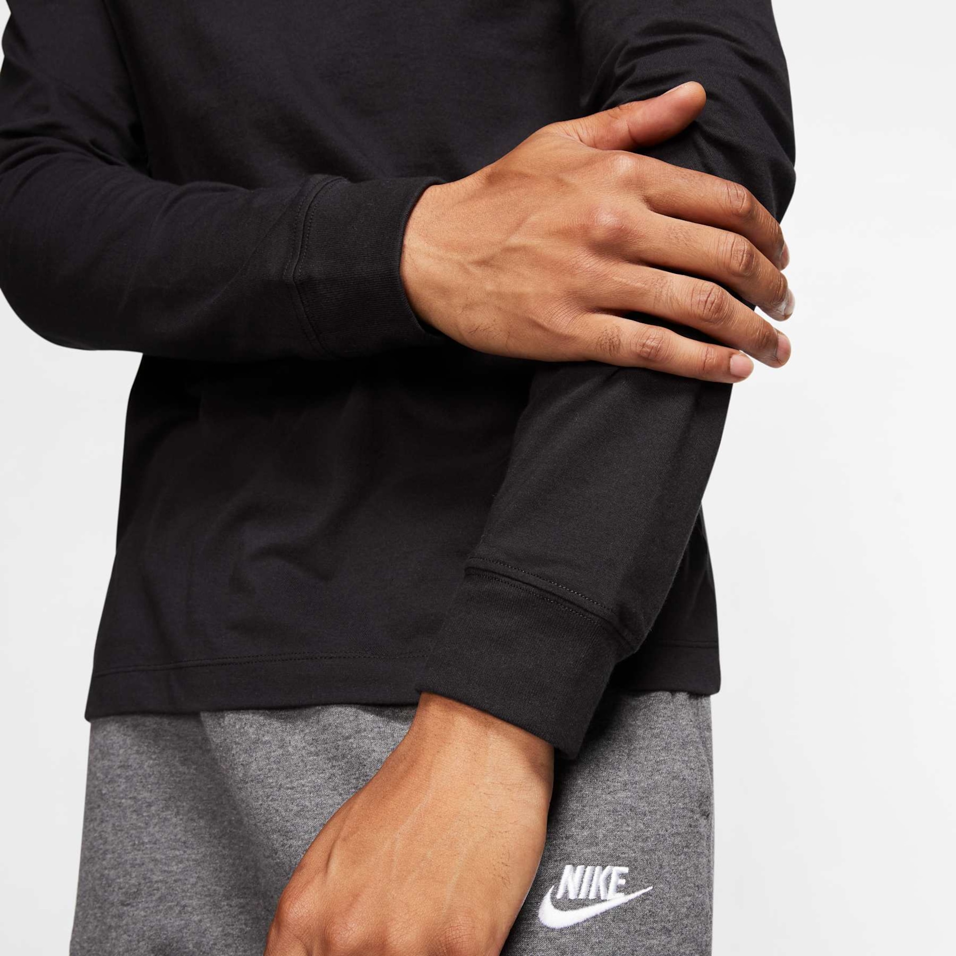 Camiseta Nike Sportswear Icon Futura Masculina - Foto 4