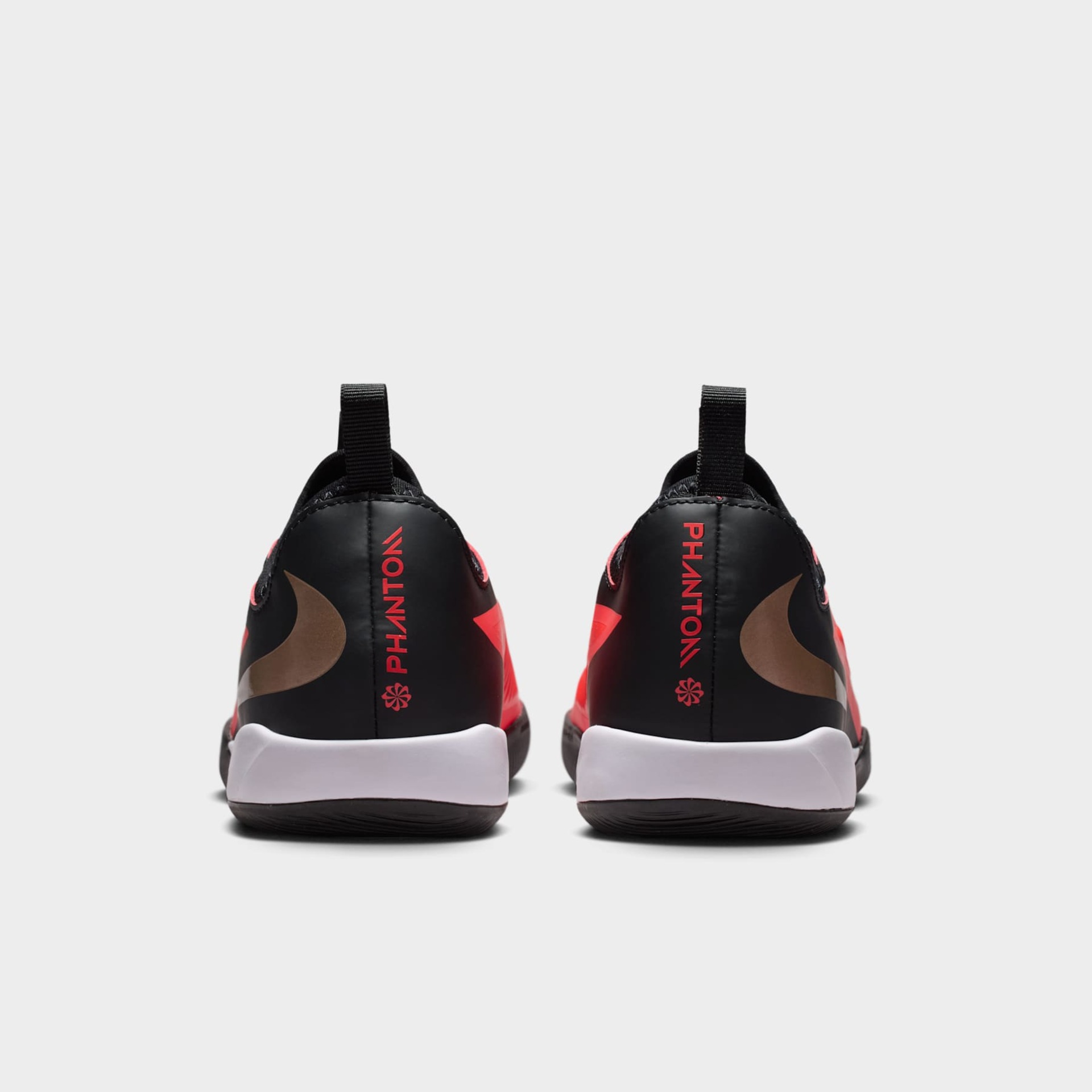 Chuteira Futsal Nike Phantom 6 Academy Low Infantil - Foto 6