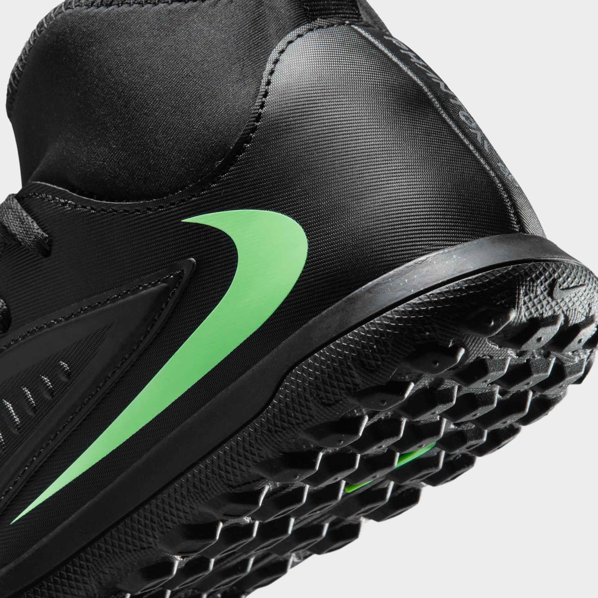 Chuteira Society Nike Phantom High 6 Club Infantil - Foto 8