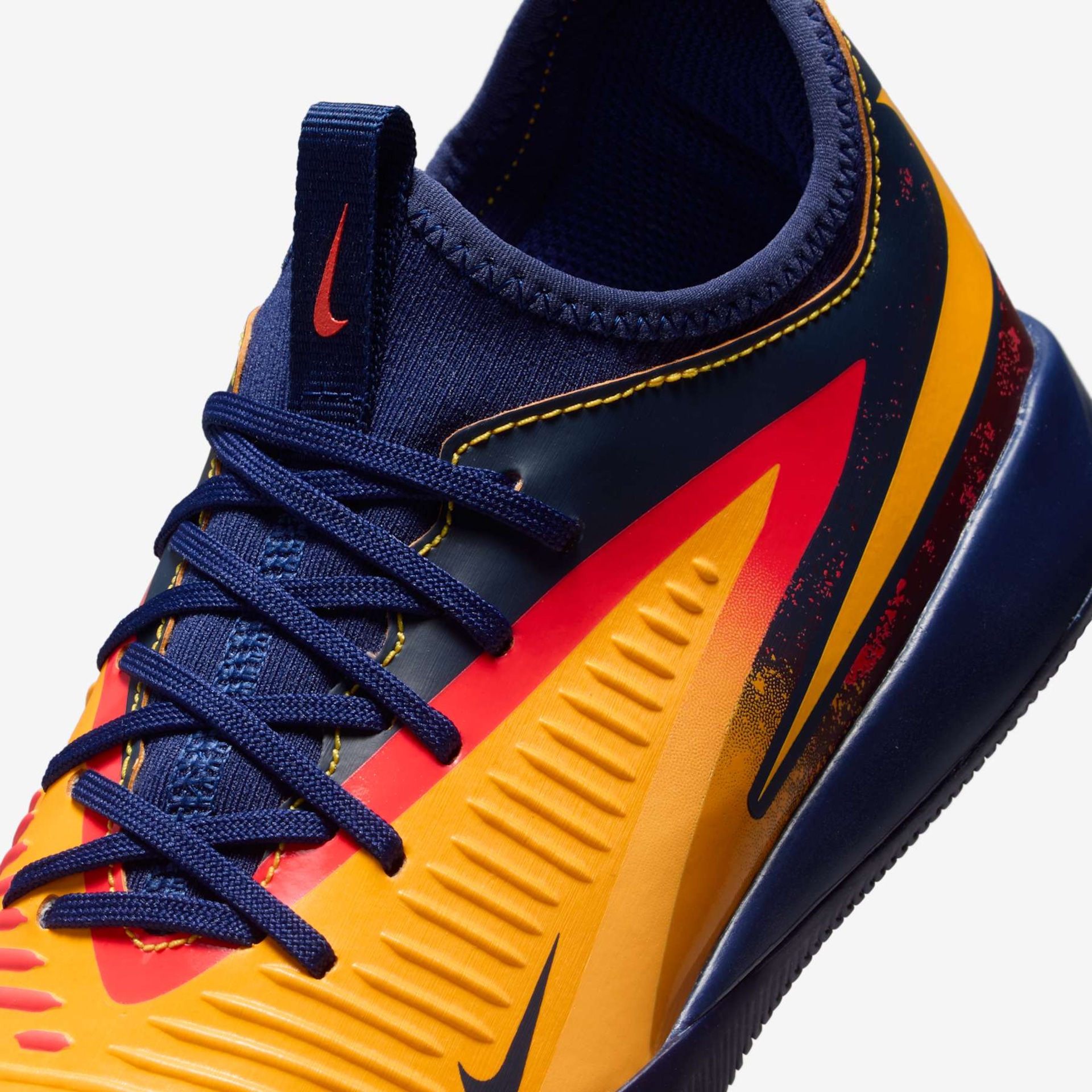 Chuteira Futsal Erling Haaland Nike Phantom 6 Academy Infantil - Foto 7