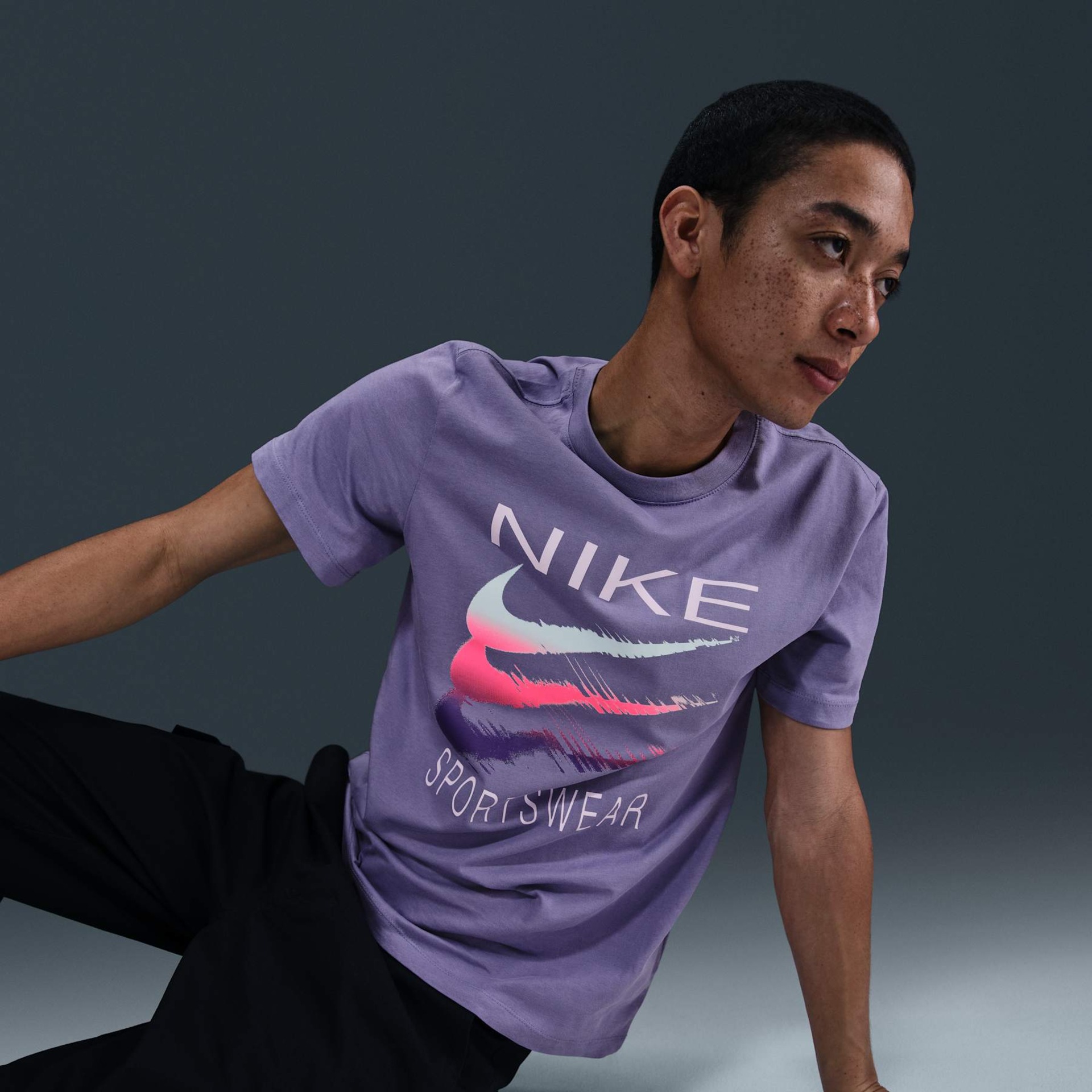 Camiseta Nike Swoosh Masculina - Foto 3