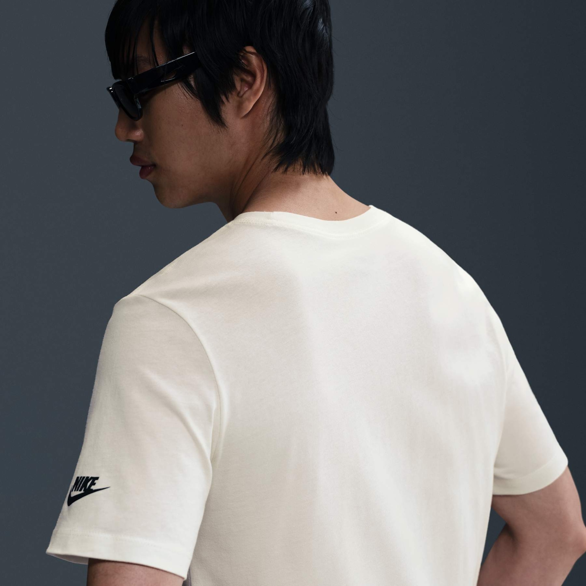 Camiseta Nike Swoosh Masculina - Foto 2