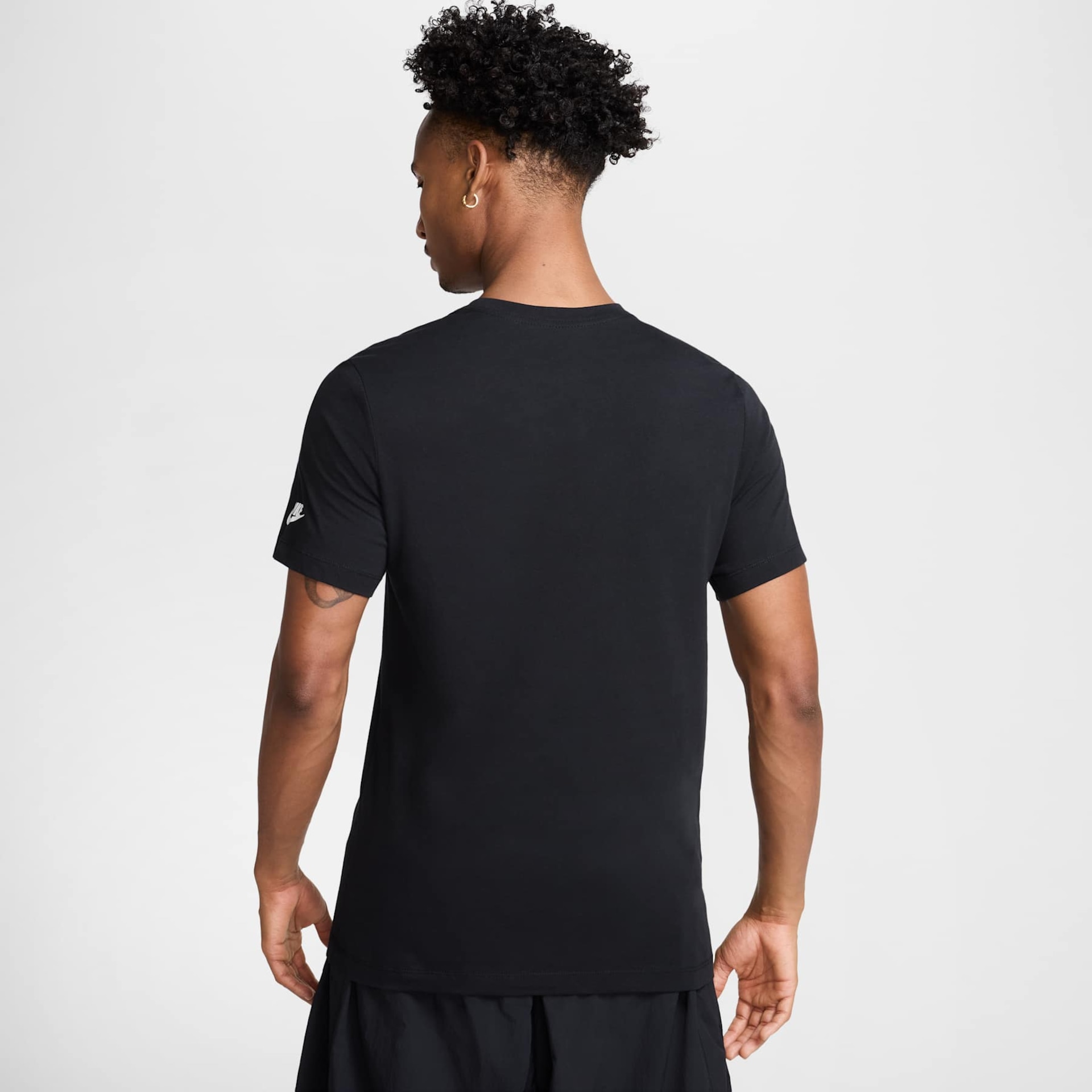 Camiseta Nike Swoosh Masculina - Foto 2