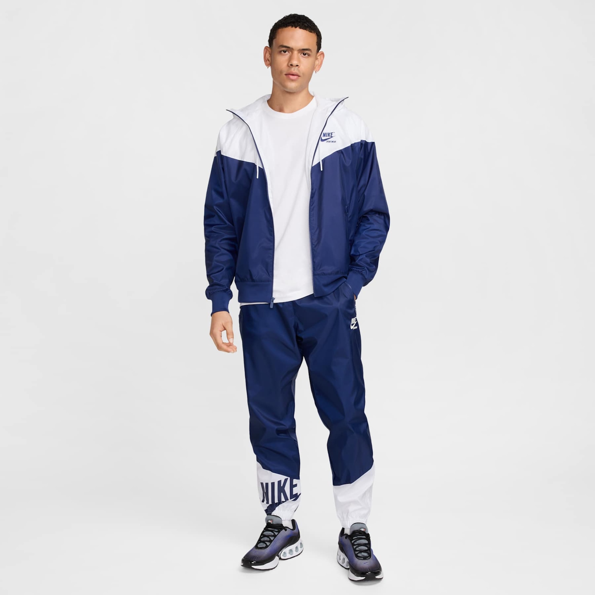 Jaqueta Nike Windrunner Woven Masculina - Foto 8