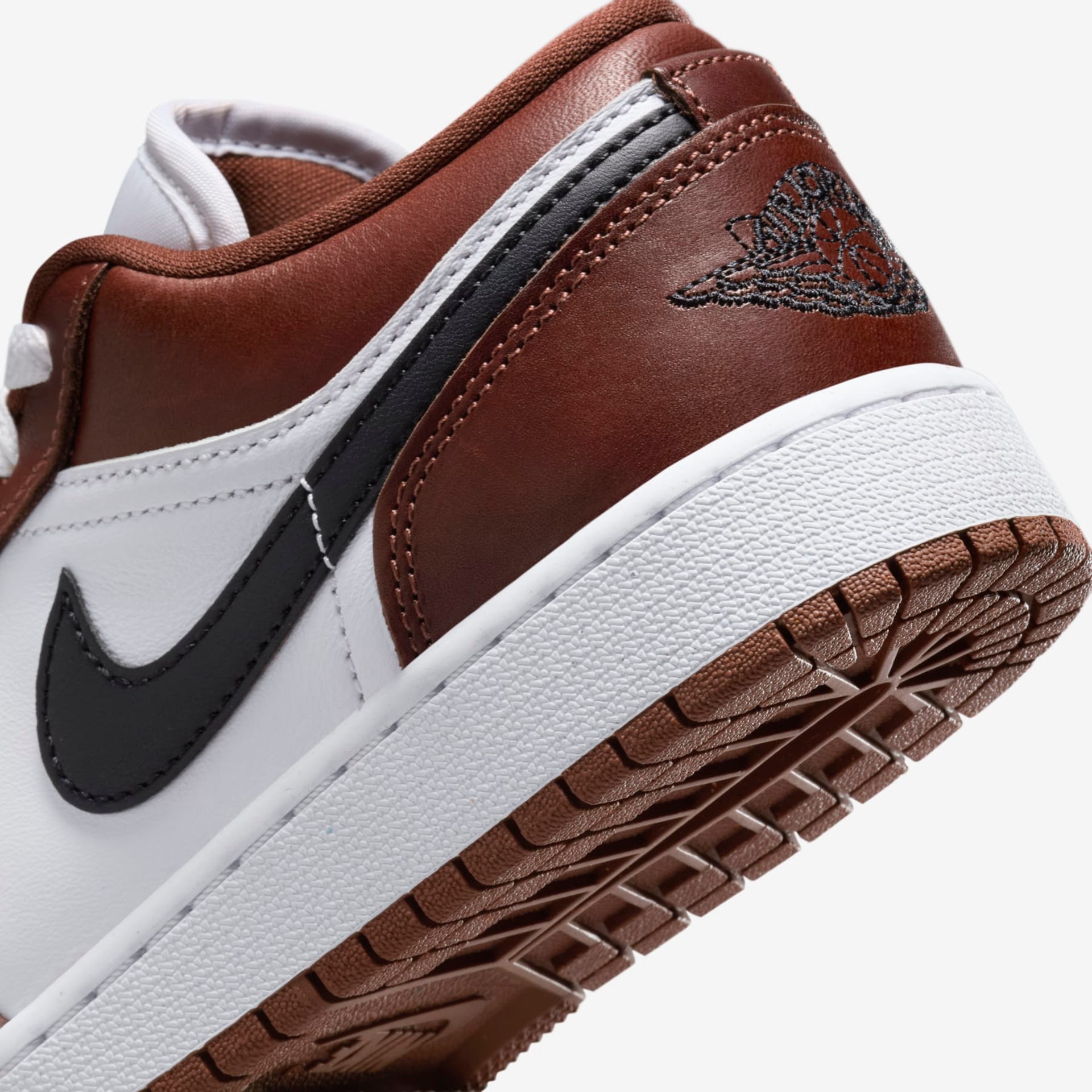 Tênis Air Jordan 1 Low SE Infantil - Foto 8