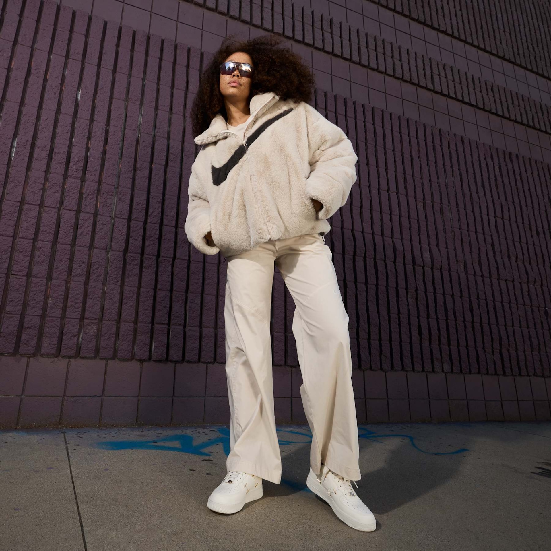 Tênis Nike Air Force 1 '07 LX Feminino - Foto 9