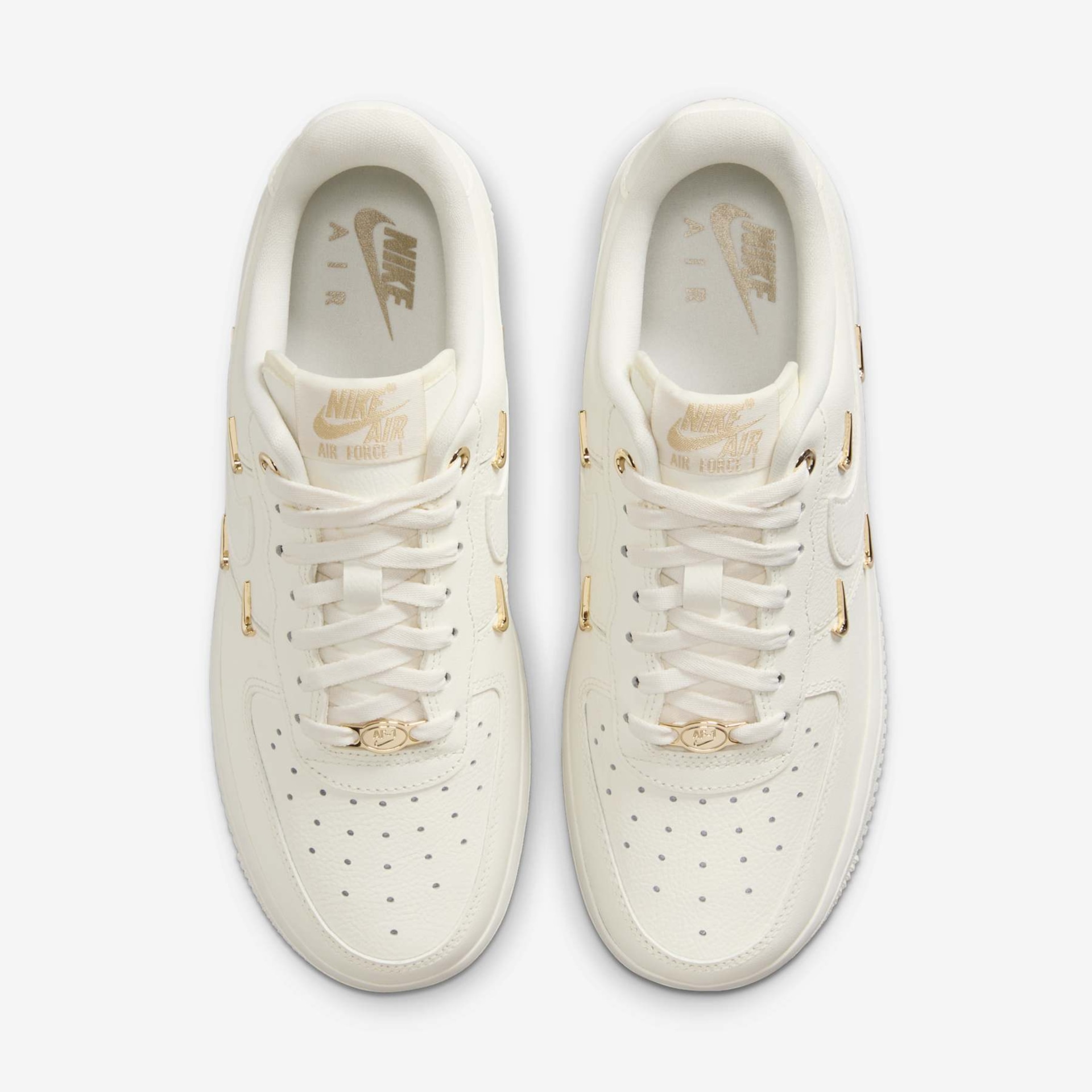 Tênis Nike Air Force 1 '07 LX Feminino - Foto 4