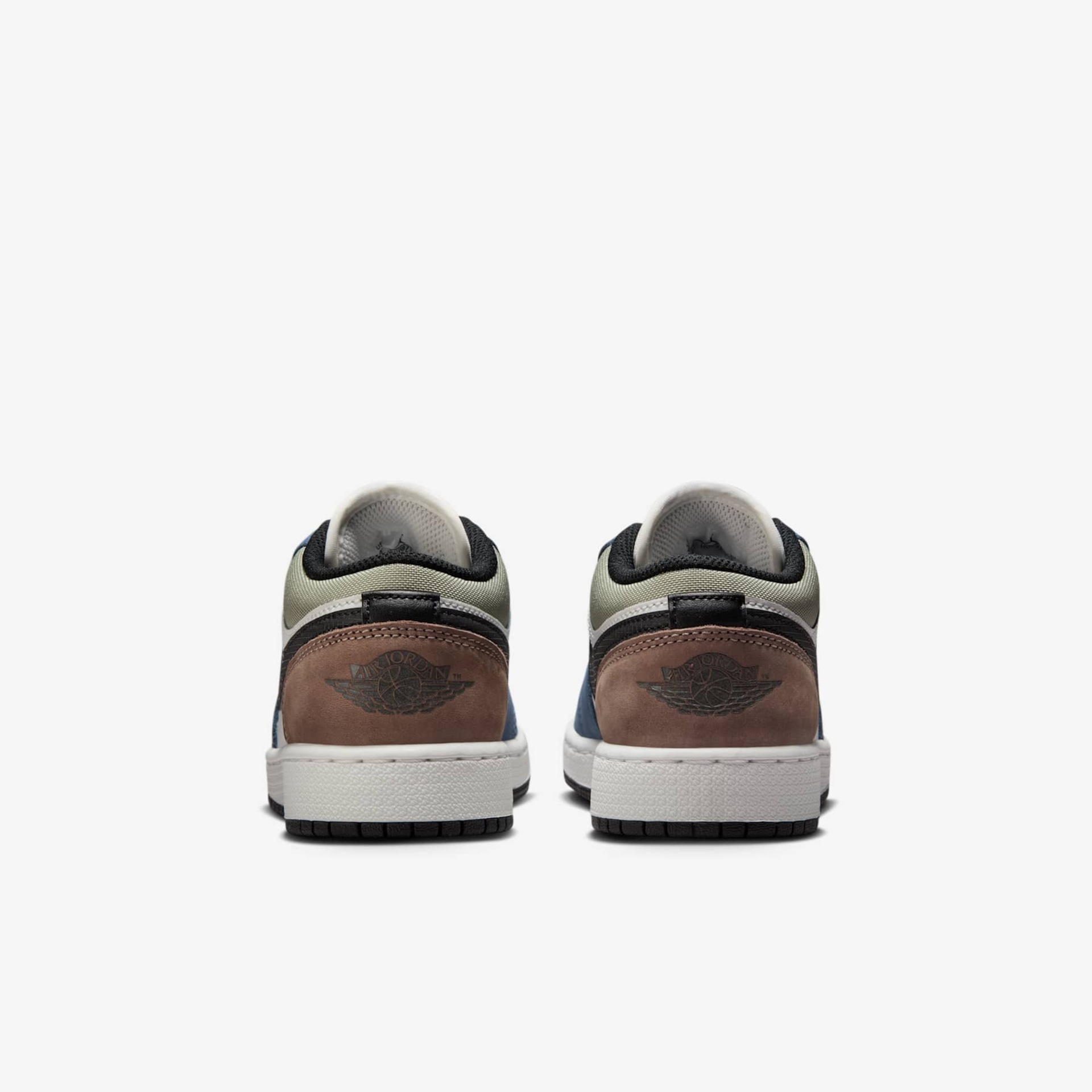 Tênis Air Jordan 1 Low Infantil - Foto 6