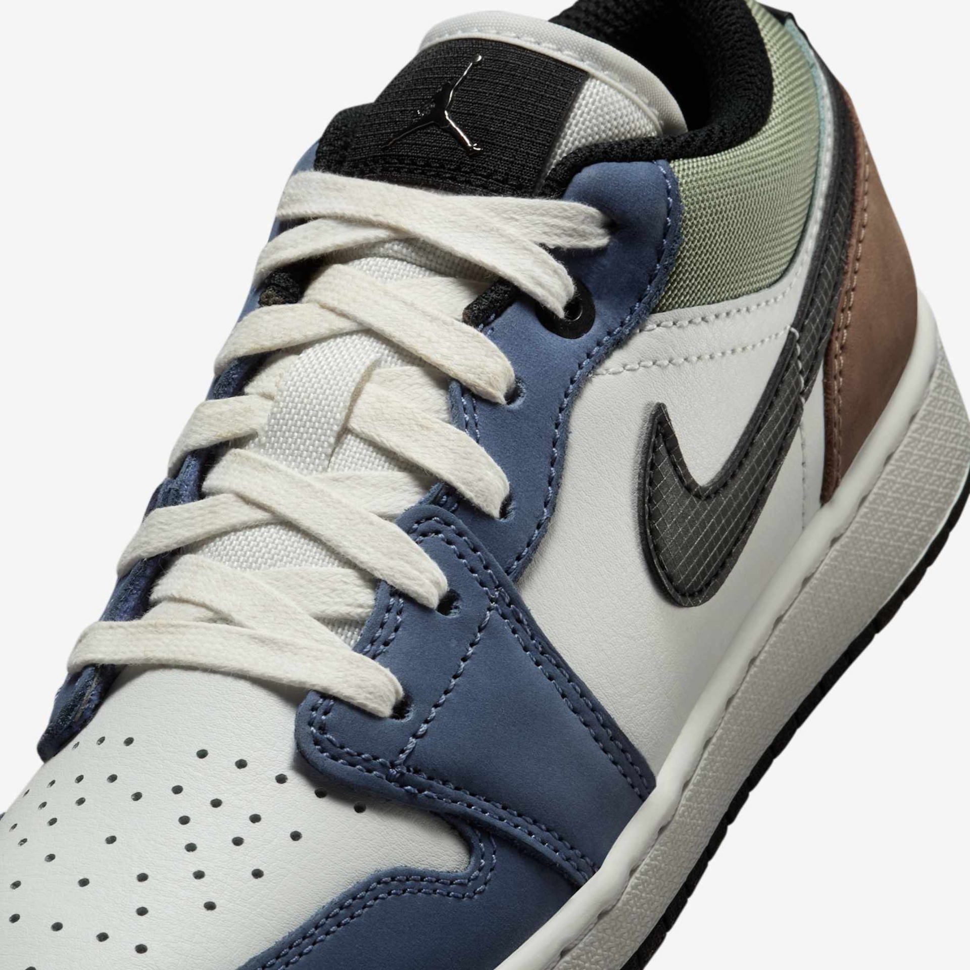 Tênis Air Jordan 1 Low Infantil - Foto 7
