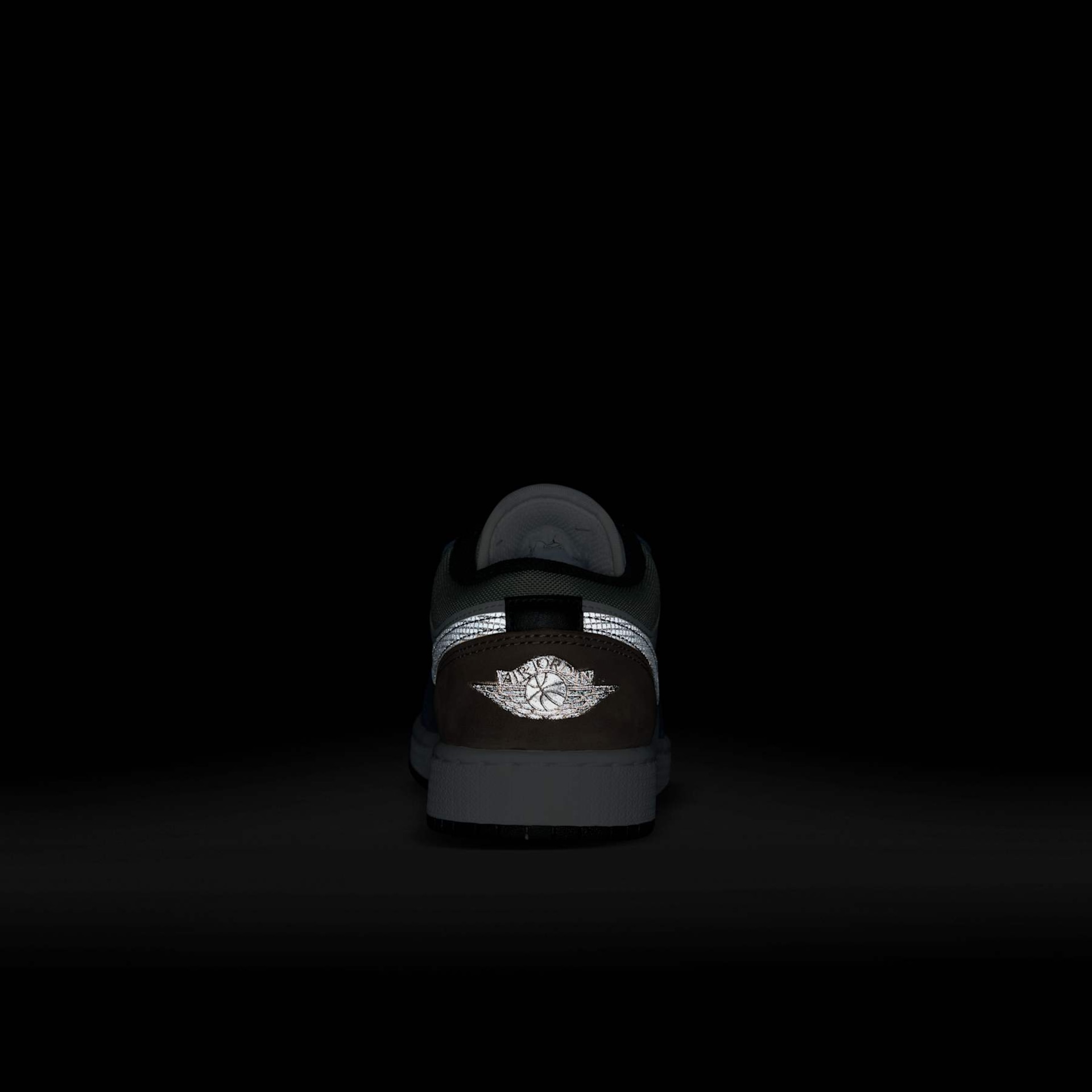 Tênis Air Jordan 1 Low Infantil - Foto 9