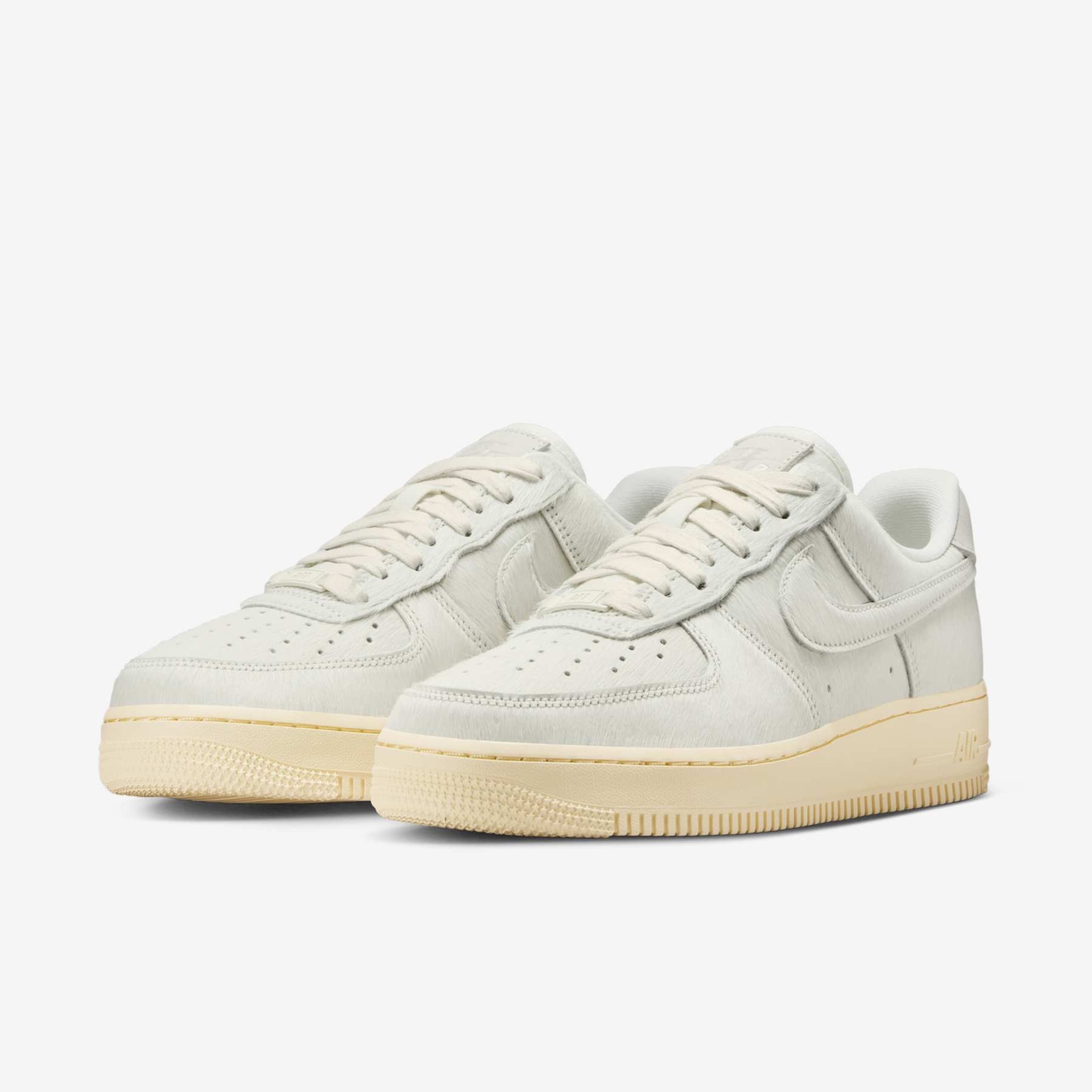 Tênis Nike Air Force 1 '07 Pony Hair Feminino - Foto 5