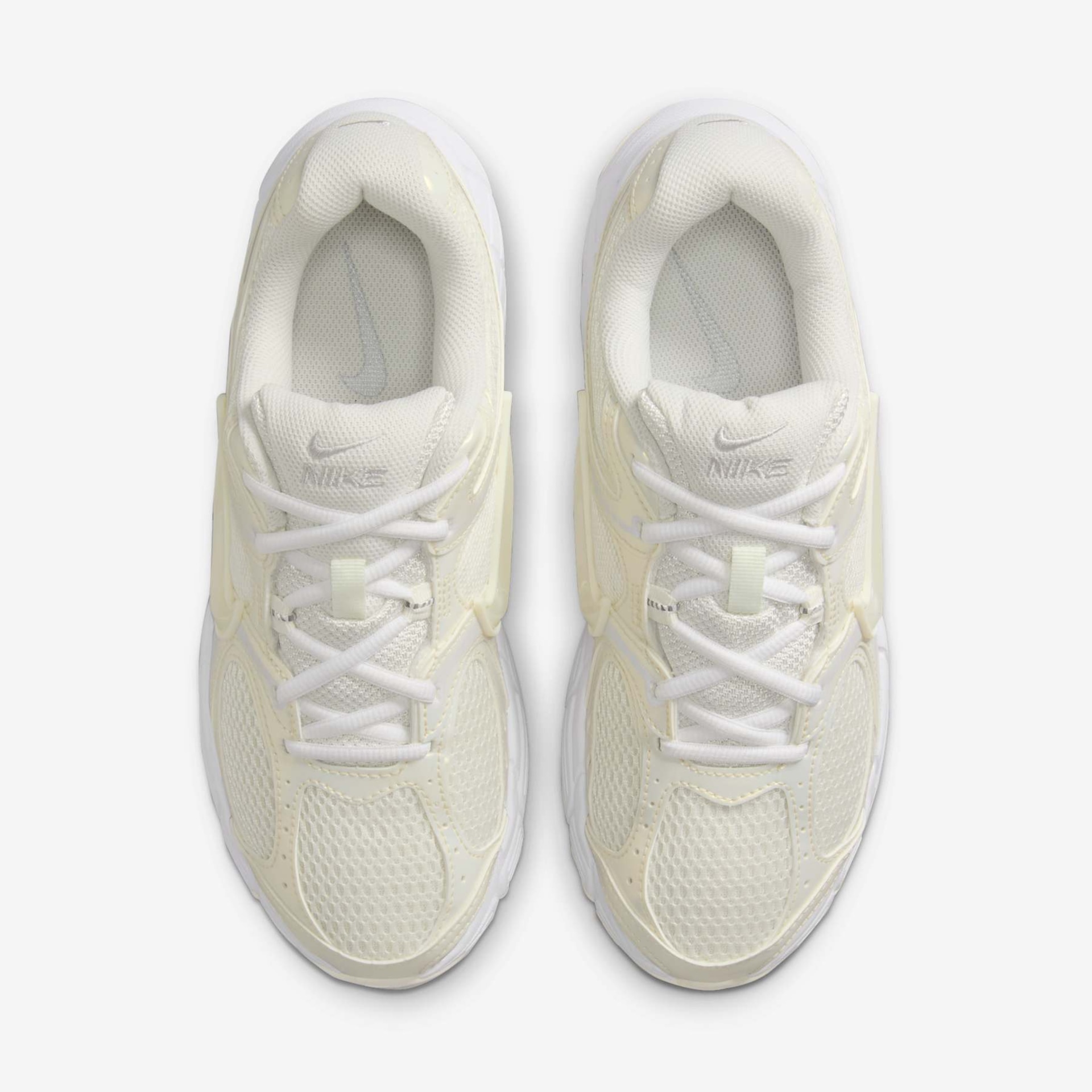 Tênis Nike V5 Runner Feminino - Foto 4