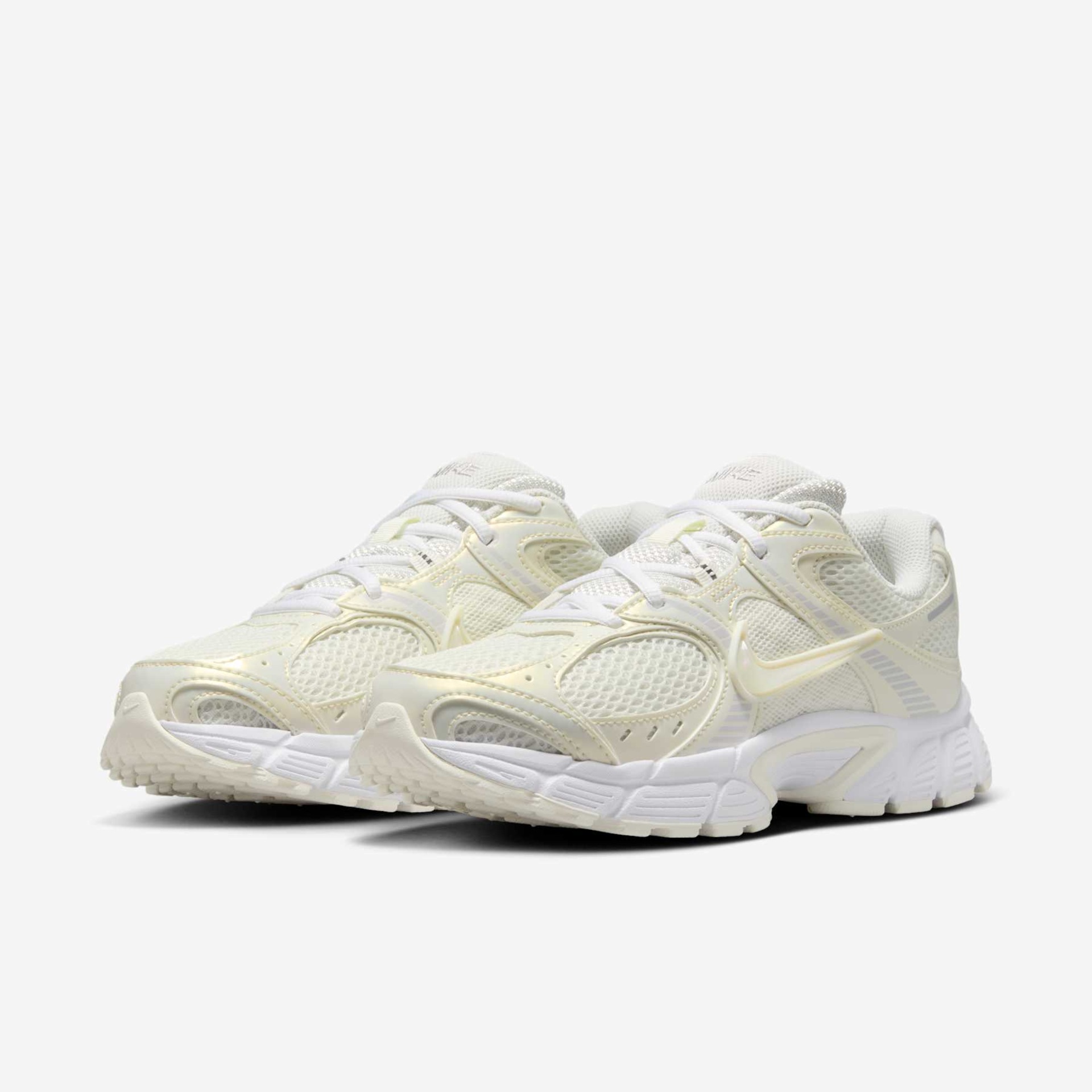 Tênis Nike V5 Runner Feminino - Foto 5