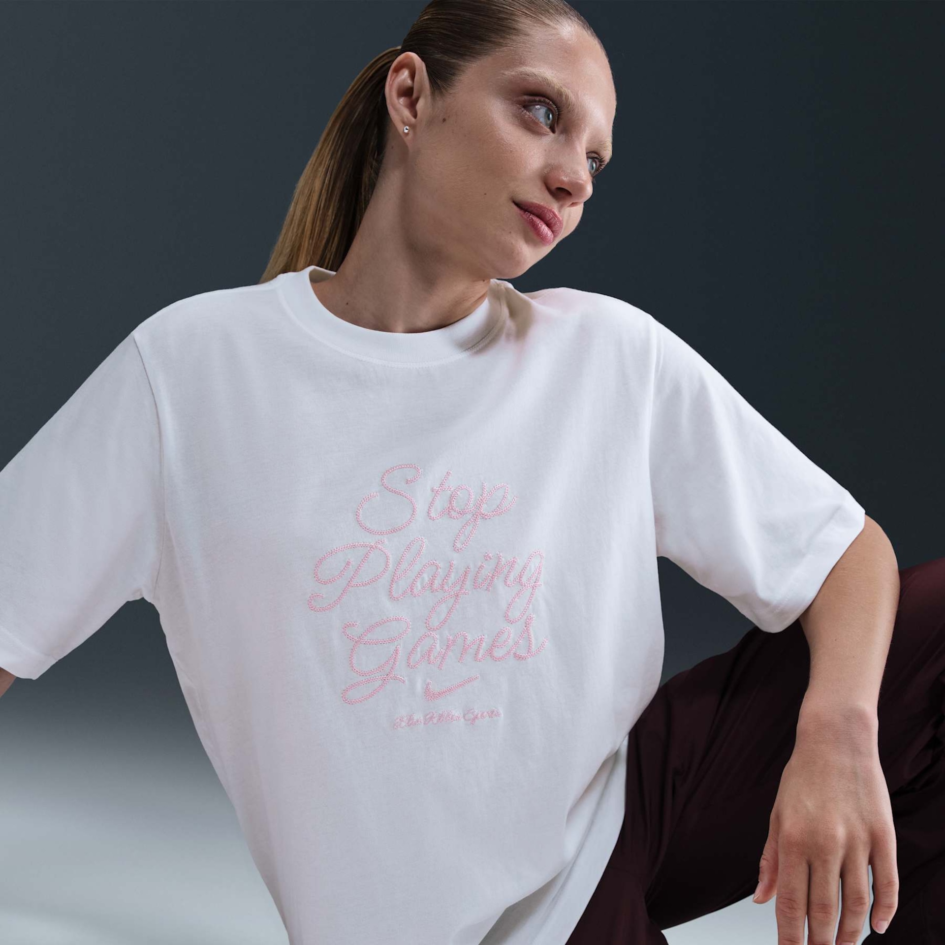 Camiseta Nike Sportswear Feminina - Foto 3