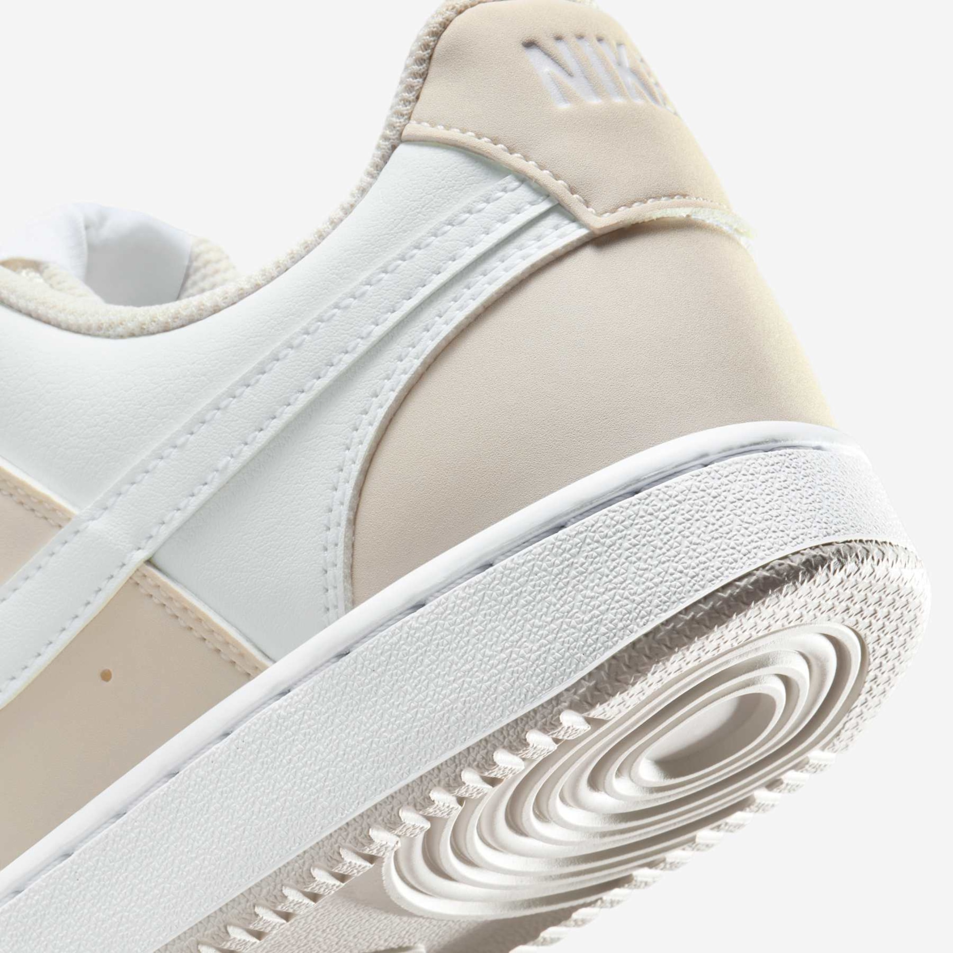 Tênis Nike Court Vision Low Feminino - Foto 8