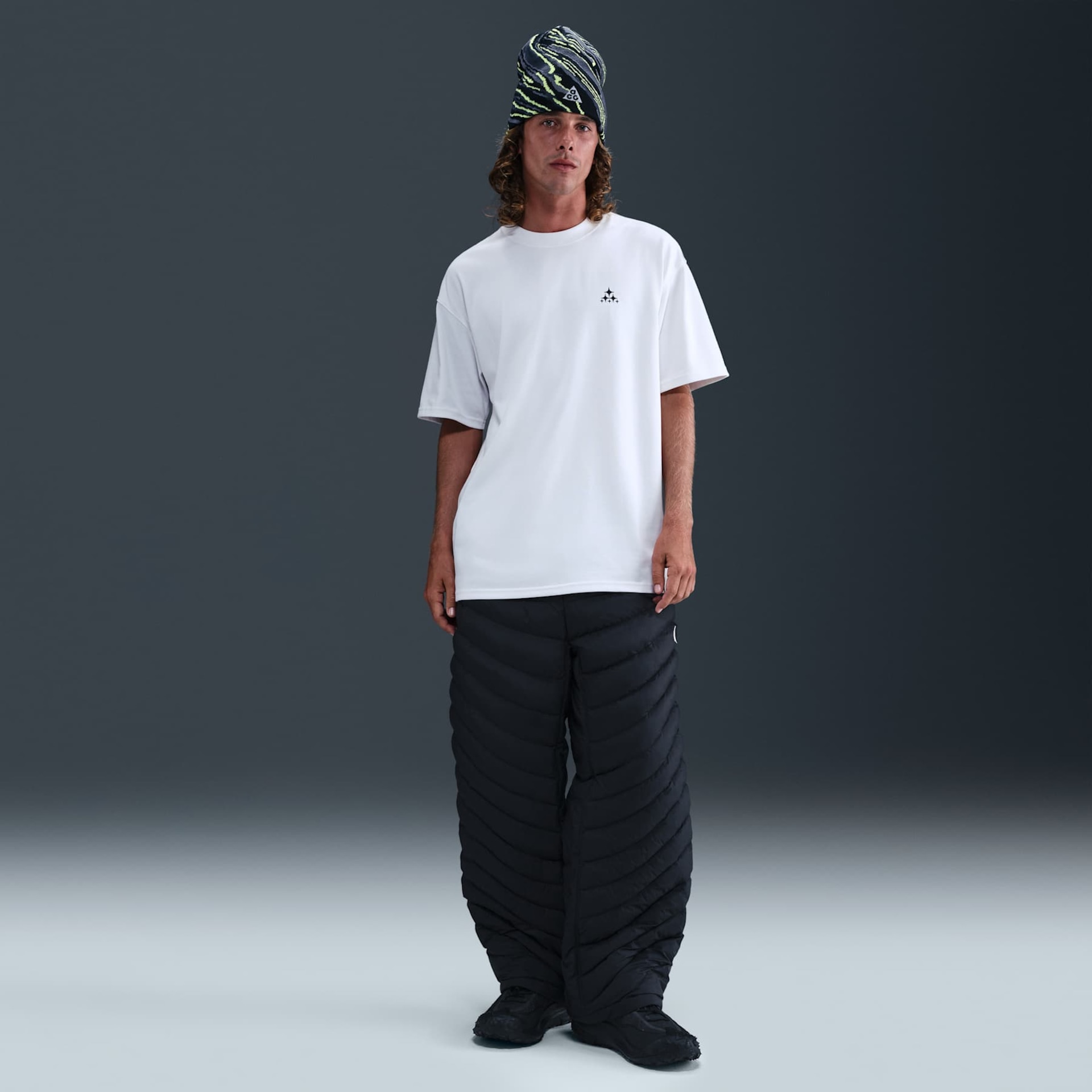 Camiseta Nike ACG Mystery Lights Masculina - Foto 4