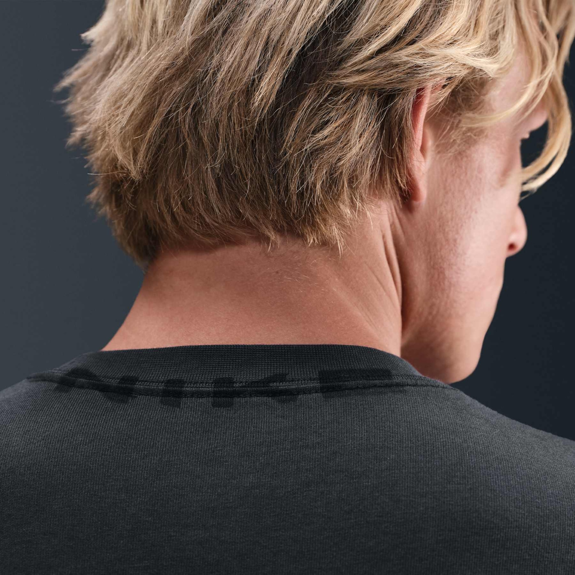 Camiseta Nike Sportswear Collar Print Unissex - Foto 2