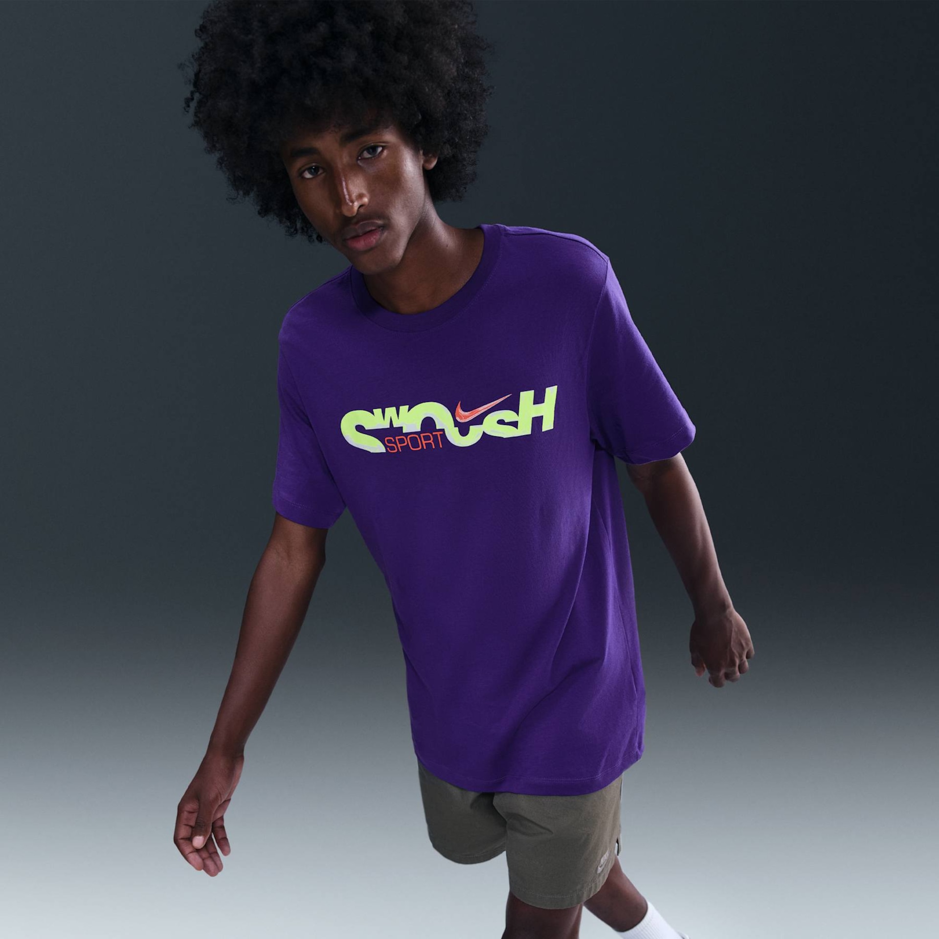 Camiseta Nike Sportswear Swoosh Masculina - Foto 3