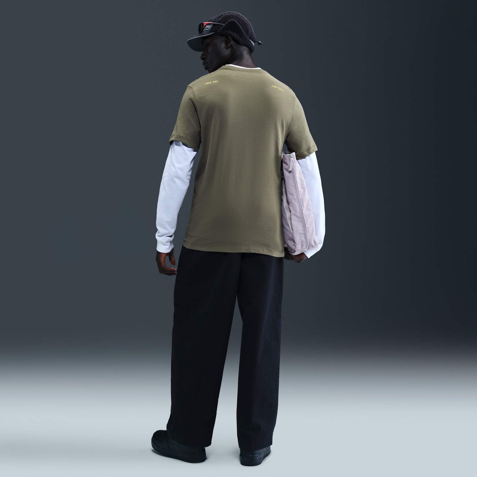 Camiseta Nike Sportswear Swoosh Masculina - Foto 5