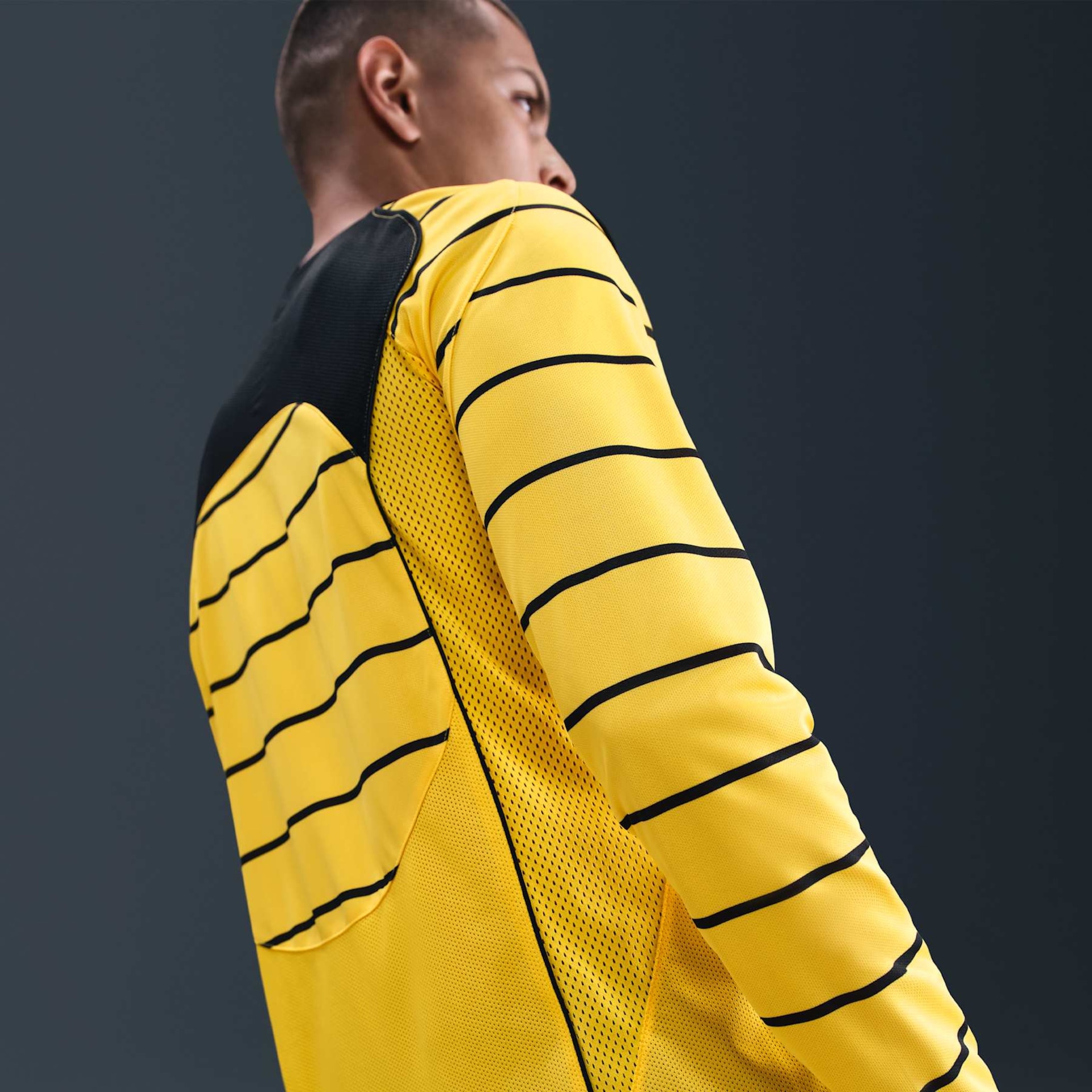 Camiseta Manga Longa Total 90 Nike Energy Masculina - Foto 2