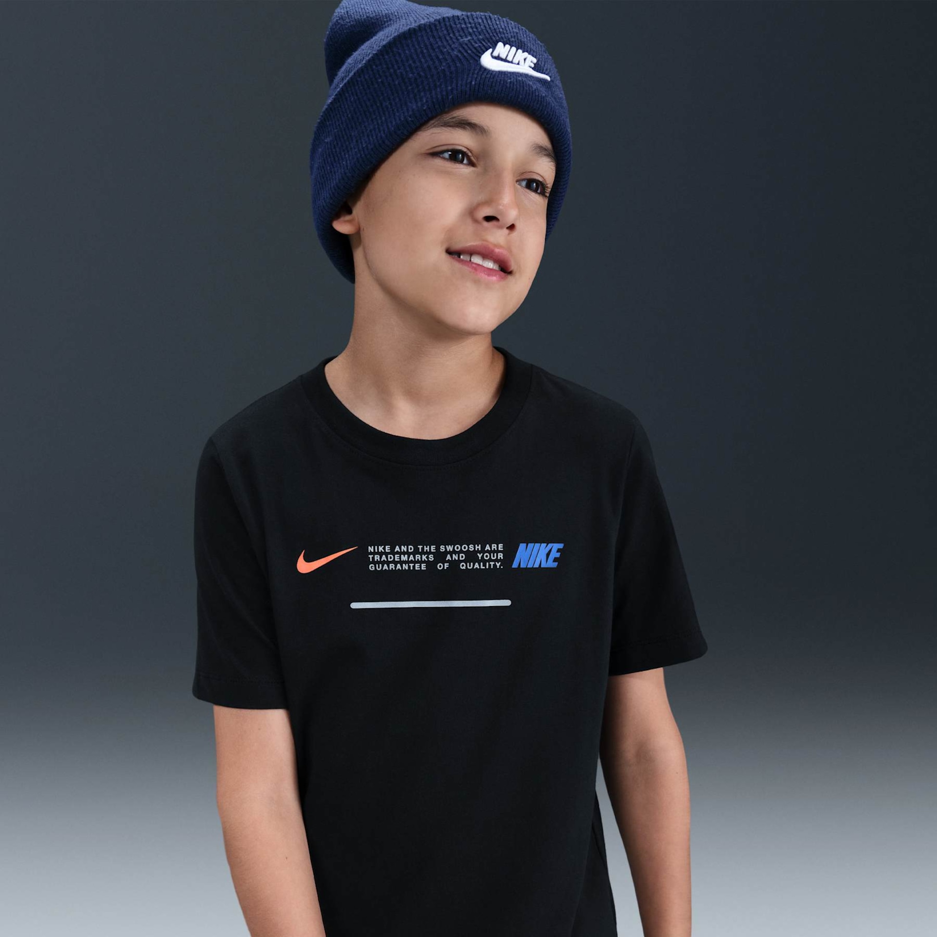 Imagem principal de Camiseta Nike Club Brand Energy Infantil