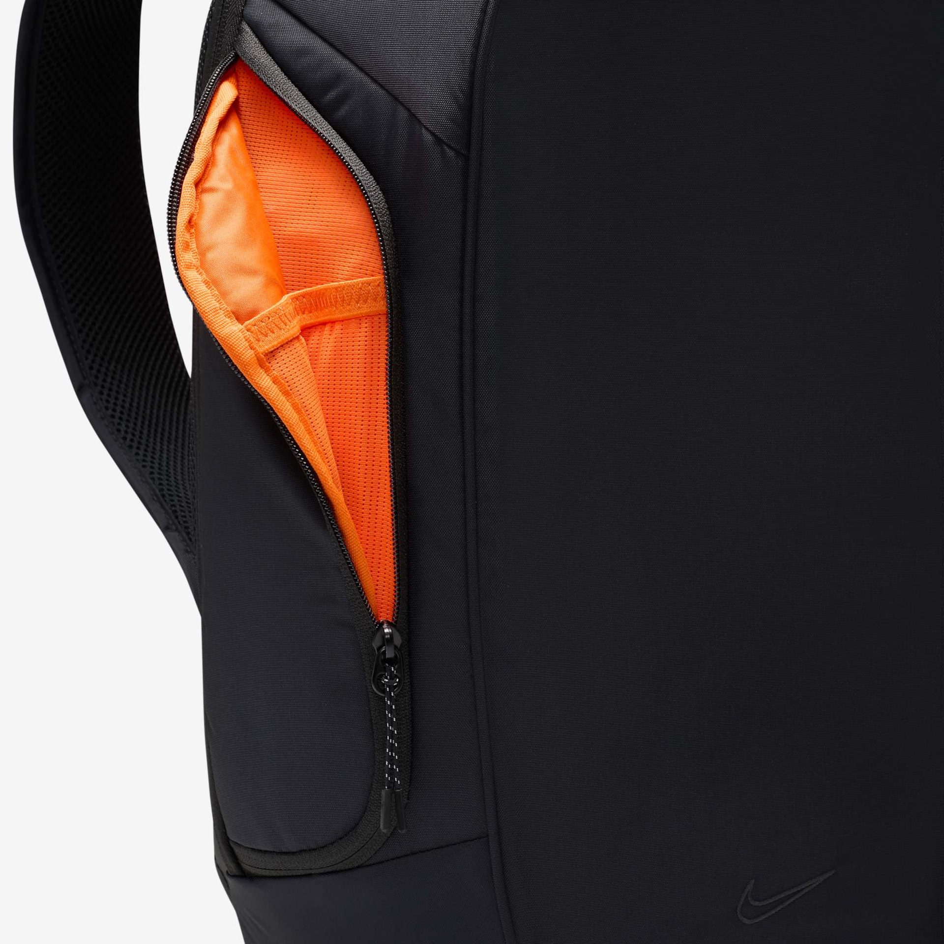 Mochila Nike Sportswear Commute Unissex - Foto 6