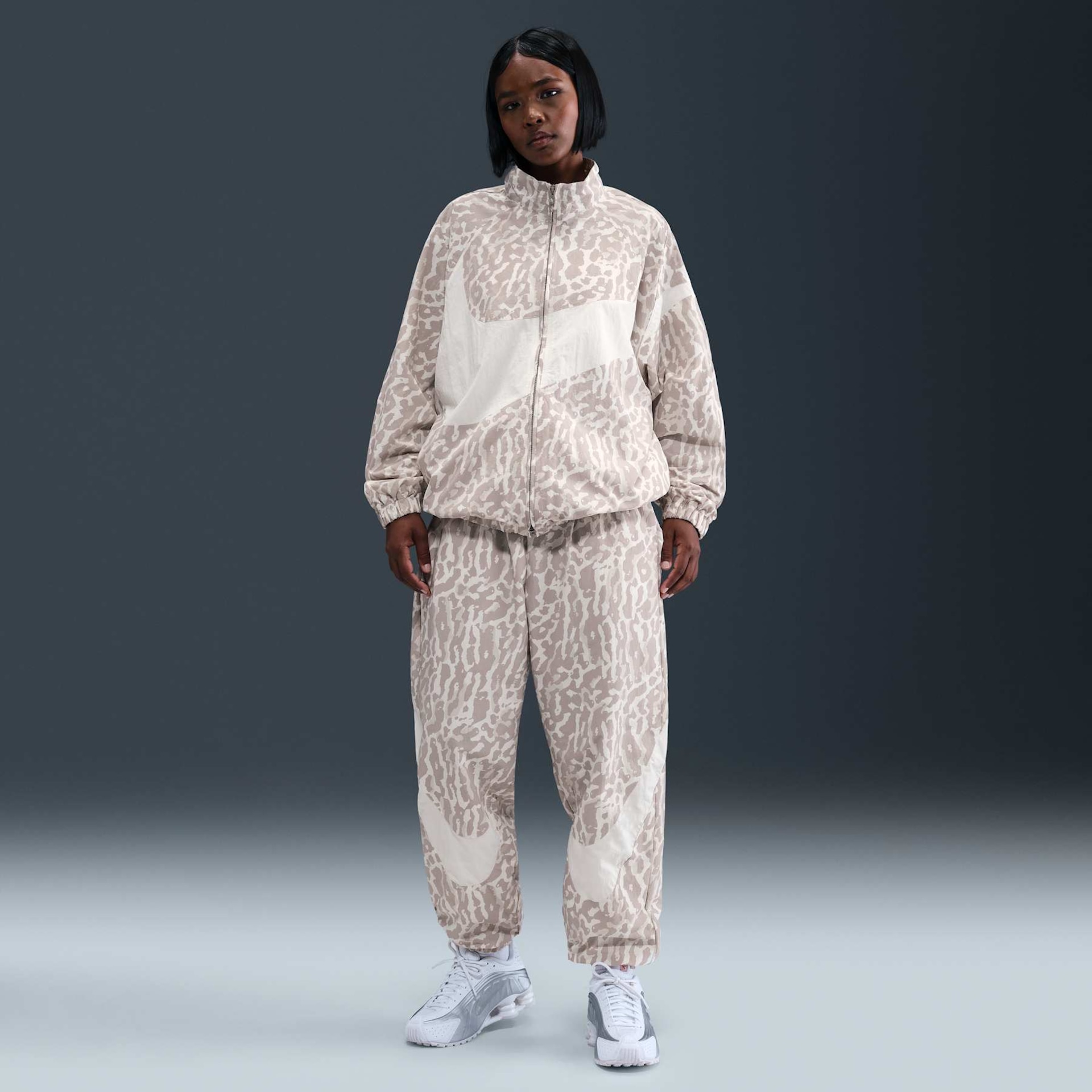 Imagem principal de Calça Nike Sportswear Trend Woven Feminina