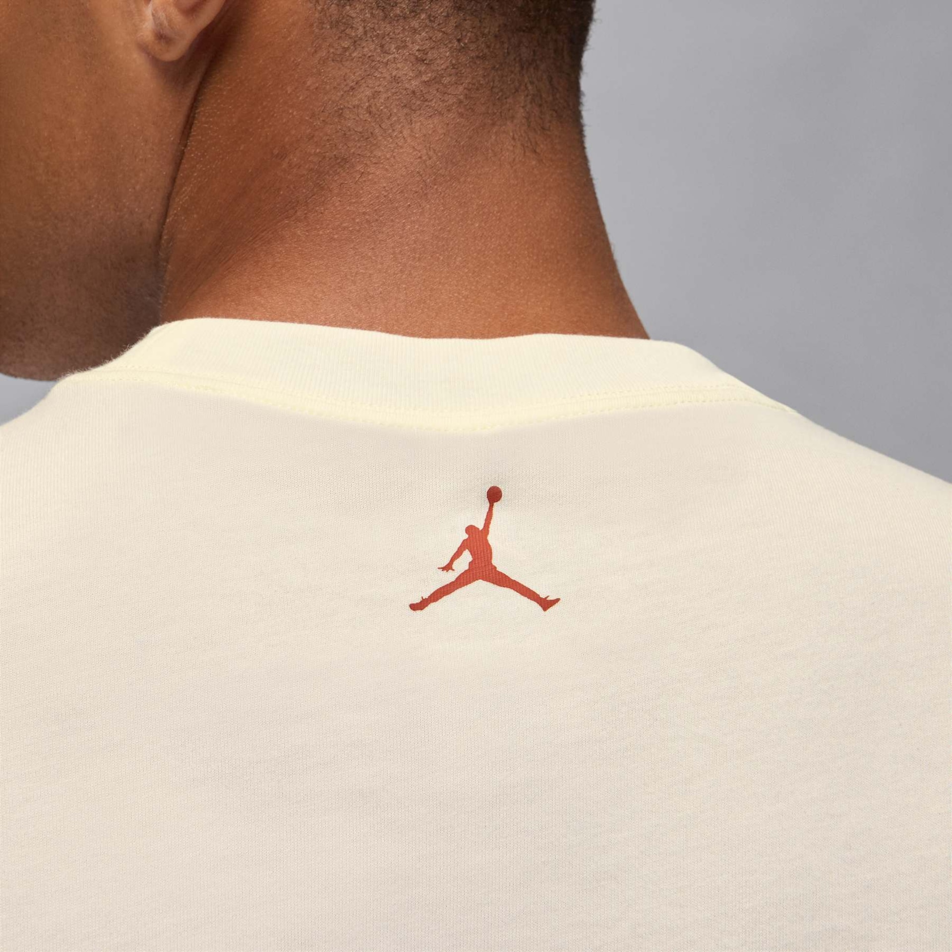 Camiseta Jordan Brooklyn Holiday Masculina - Foto 5