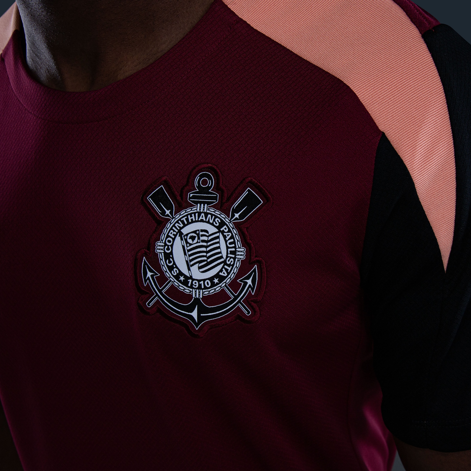 Camiseta Corinthians Nike Strike Treino Masculina - Foto 6