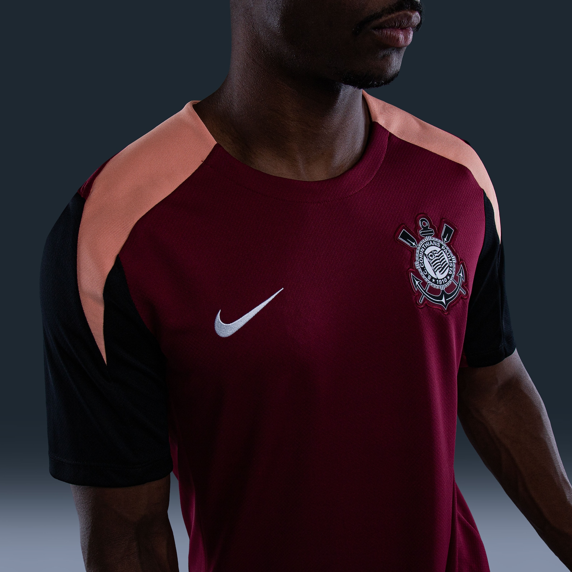 Camiseta Corinthians Nike Strike Treino Masculina - Foto 12