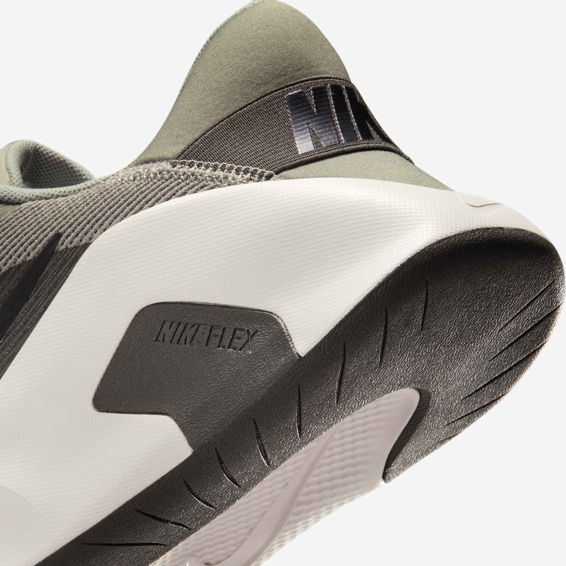 Tênis Nike Flex Train Masculino - Foto 8